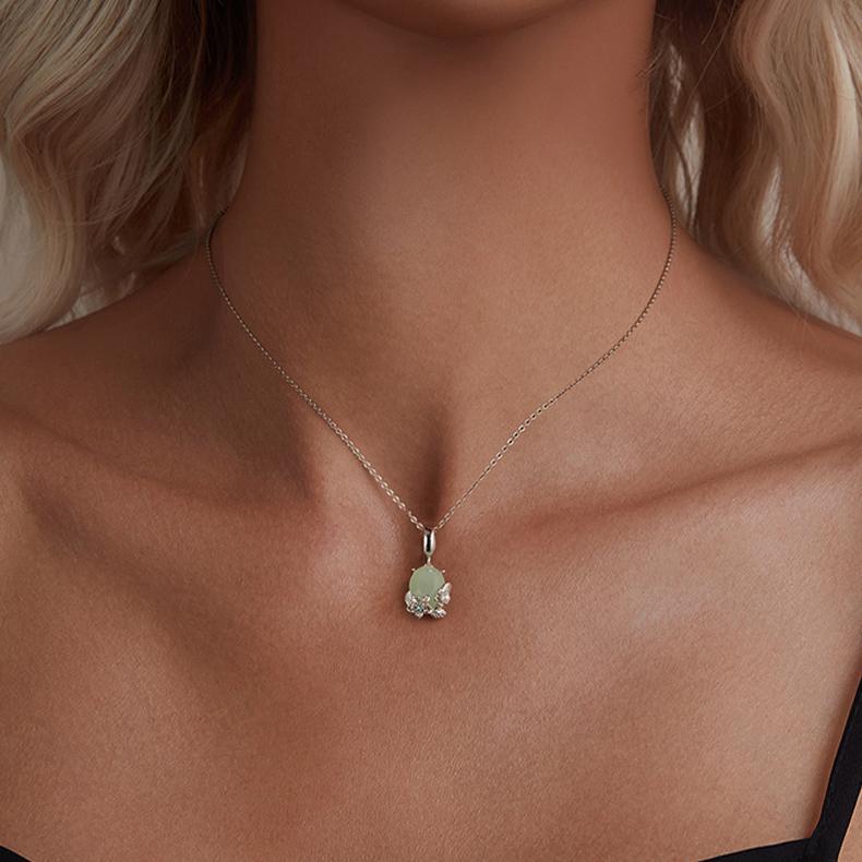 925 Sterling Silver Floral Pearl Pendant In 7