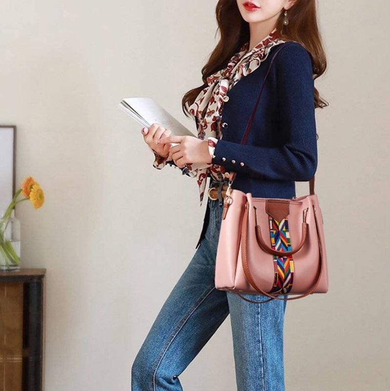 Versatile 4-in-1 Messenger Bag for Women - Fashionable & Spacious - White 9