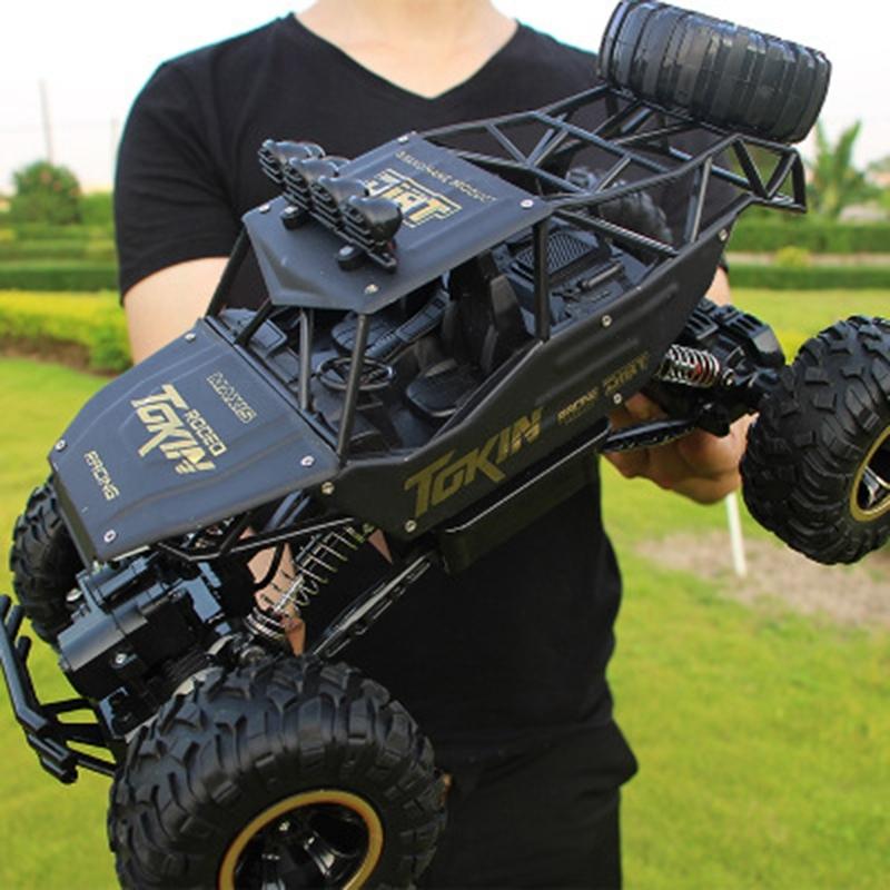 Off-road Climbing Car with 2.4ghz Remote Control and Double Motors - Black 9