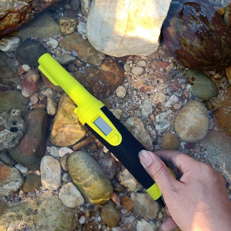 Waterproof Handheld Metal Detector with Lcd Display - Fluorescent Green 4