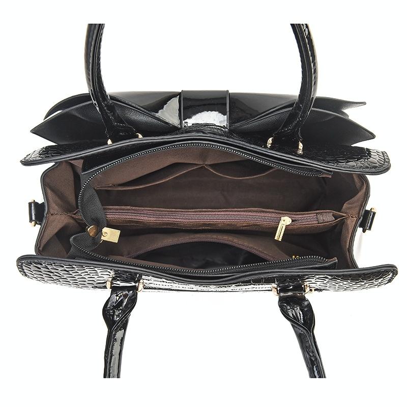 Leather Ladies Handbag - Bright Bow Design - Red Wine 5