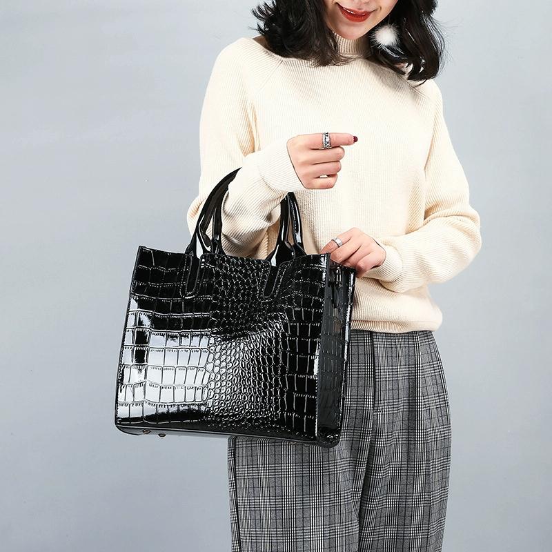 Versatile Crocodile Pattern Shoulder Bag for Women - 3-in-1 Design - Black 10
