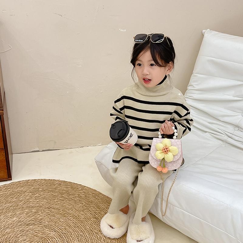 Cartoon Flower Princess Crossbody Bag With Pearl Detail - Green 6