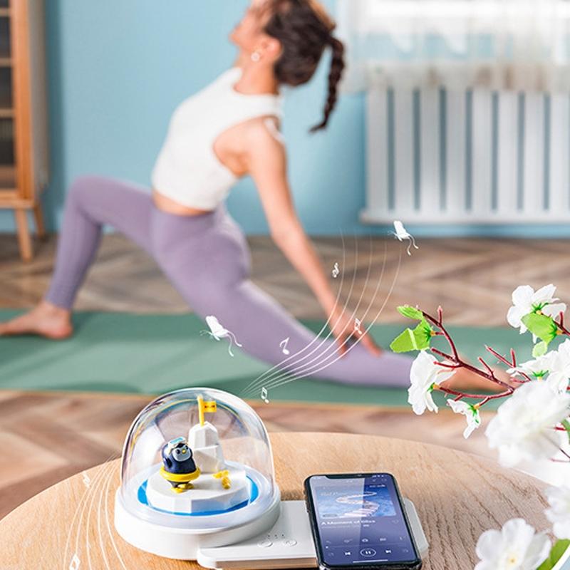 Wireless Fast Charging Bluetooth Music Lamp Astronauts 7