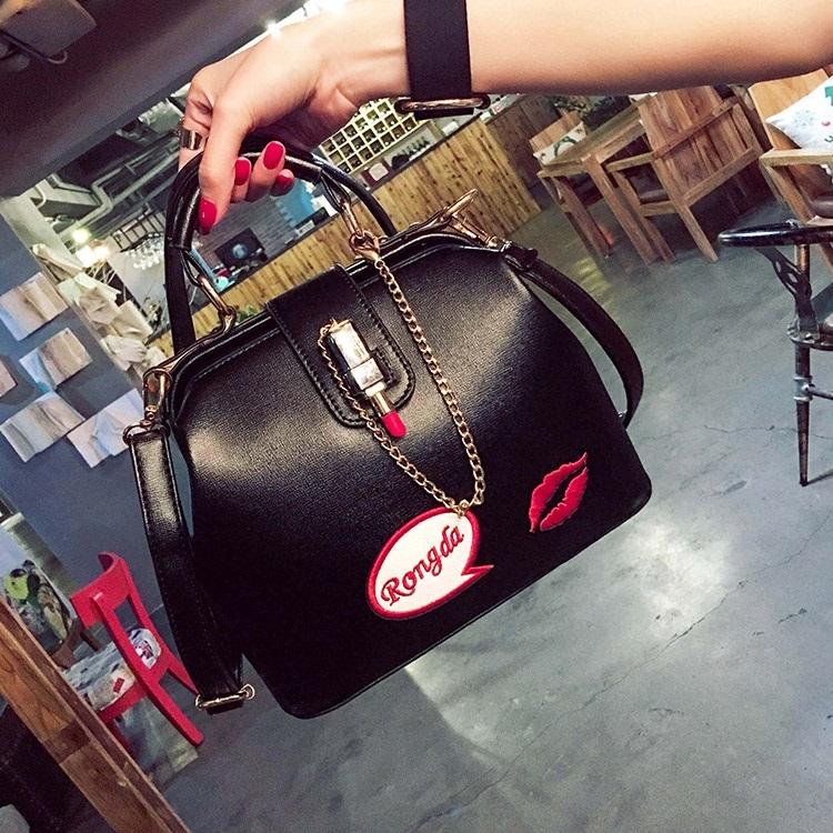 Red Lip Embroidered Doctor Bag L Size 4