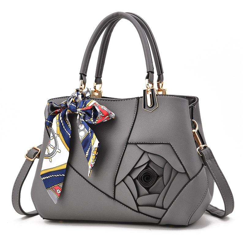 Carved Ladies Handbag - 3d Design - Black 12