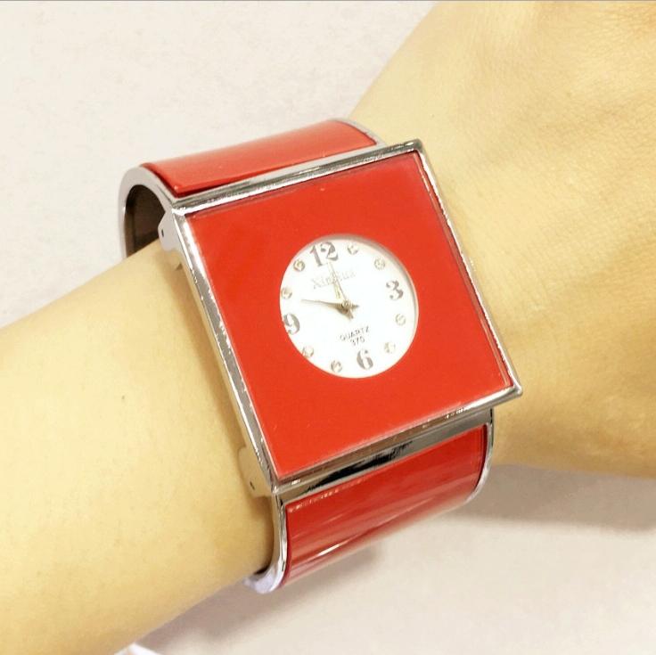 Women Square Dial Bracelet Watch - Large Face - Pink 6