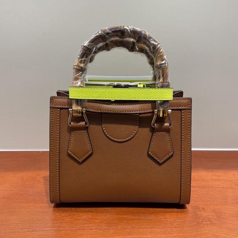 Versatile Cowhide Shoulder Bag for All Occasions - Brown 11