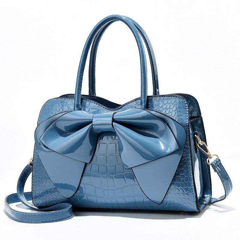 Leather Ladies Handbag - Bright Bow Design - Light Green 11