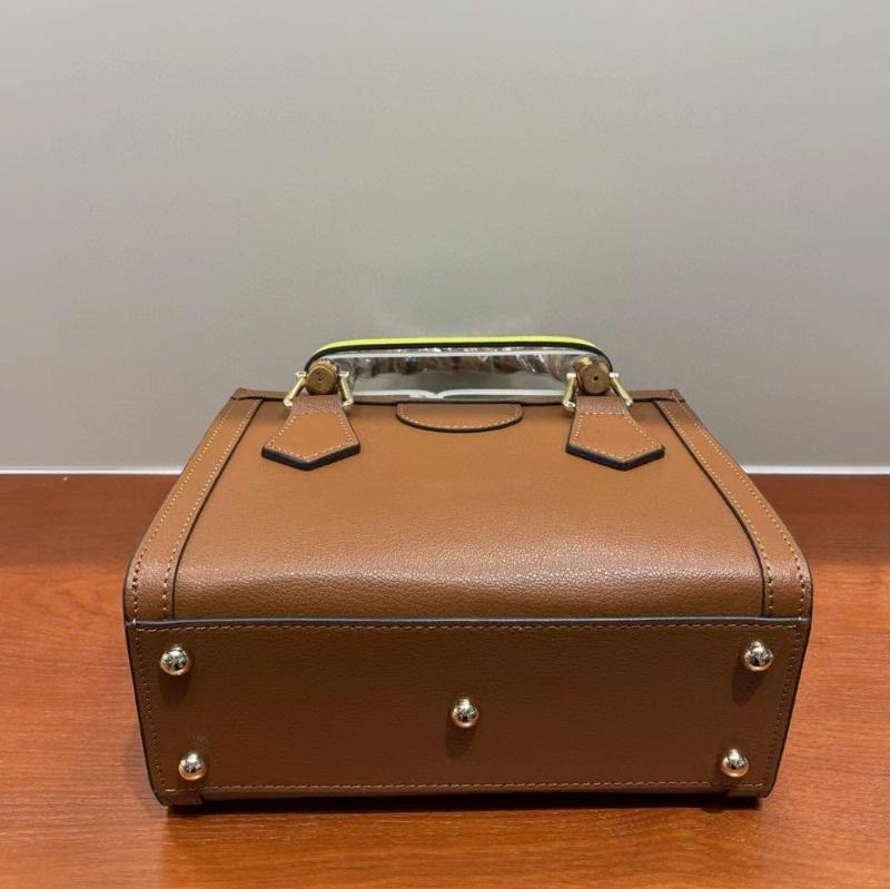 Versatile Bacchus Shoulder Bag in First Layer Cowhide - Emerald 5