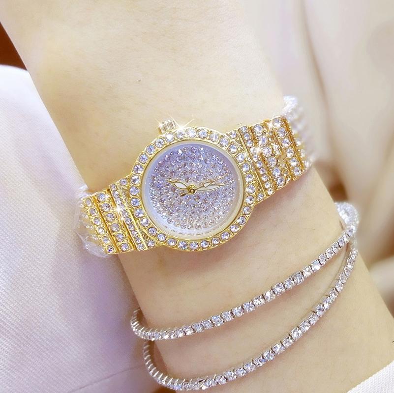 Starry Diamond Chain Women Wrist Watch - Golden Scale Surface 3
