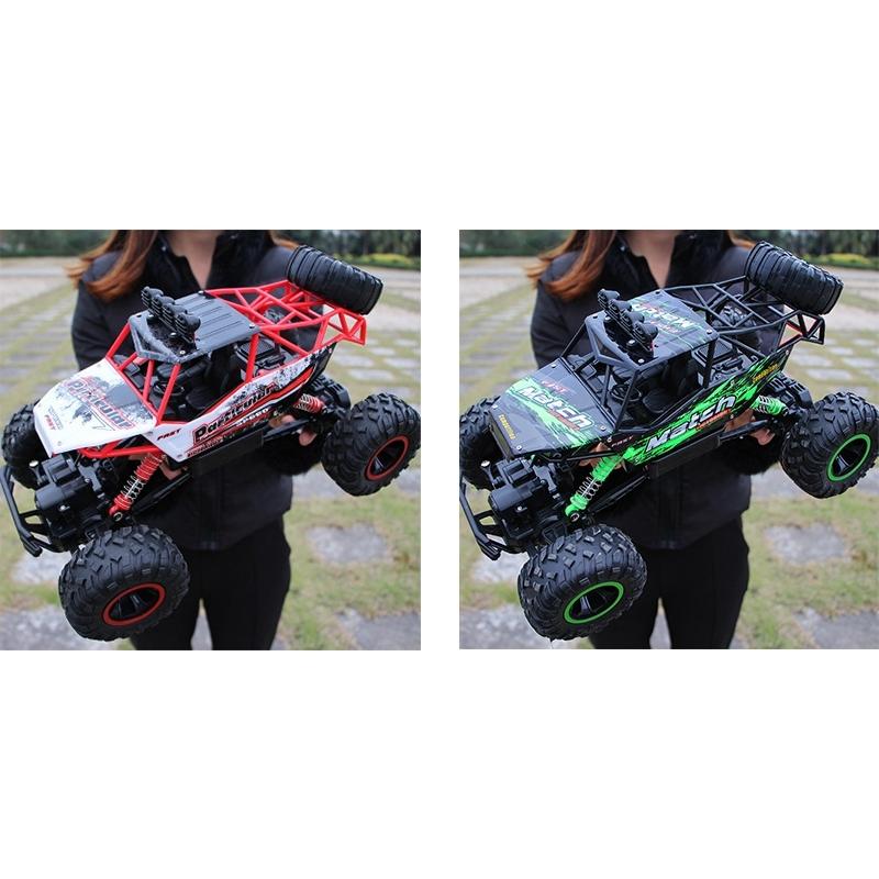 Off-road Climbing Car with 2.4ghz Remote Control and Double Motors - Green 3