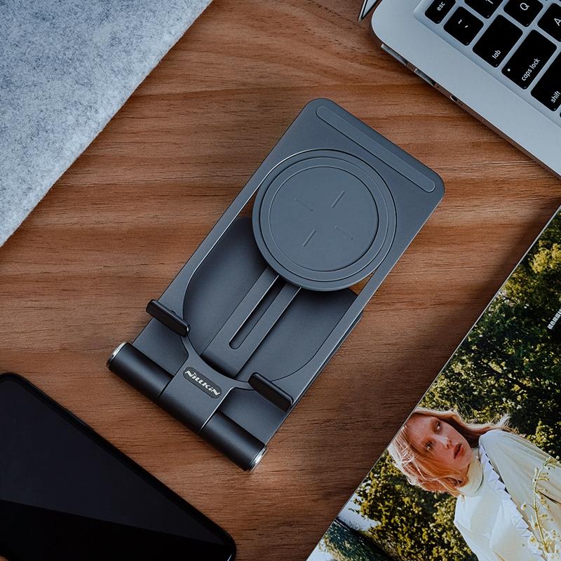 15W Foldable Wireless Charger & Phone Holder - Dark Gray 9