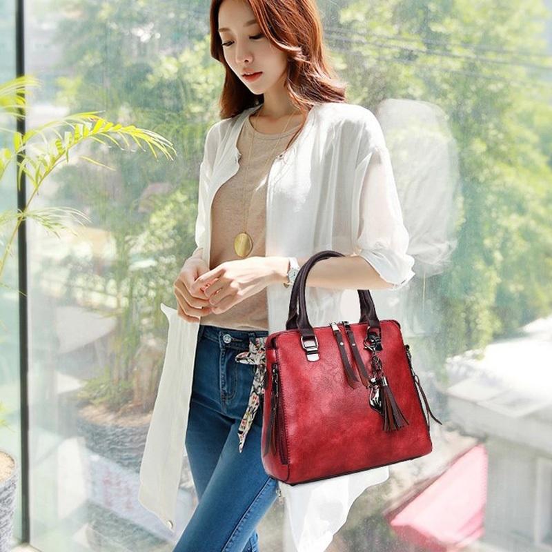 Red Pu Shoulder Bag With Tassel & Cat Pendant 4