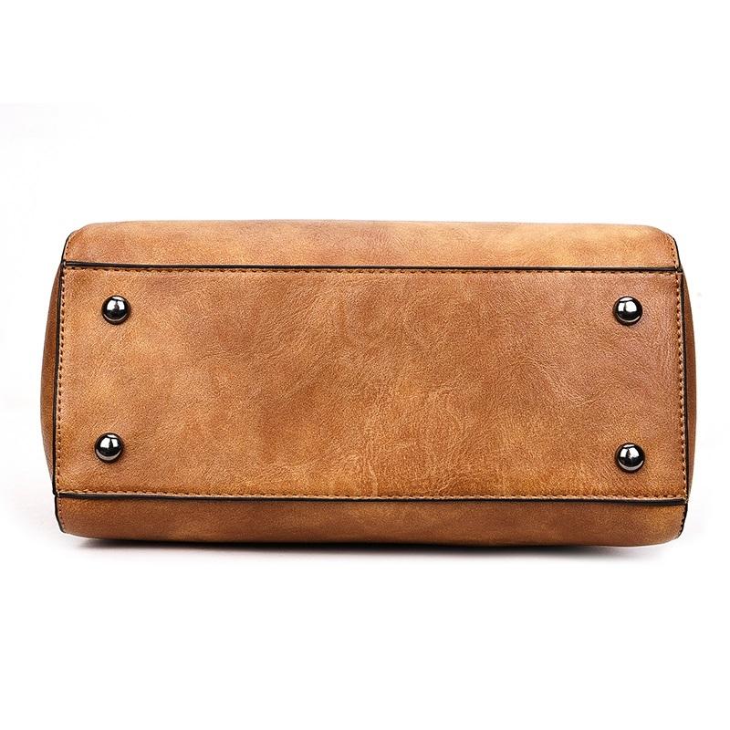 Red Pu Shoulder Bag With Tassel & Cat Pendant 7