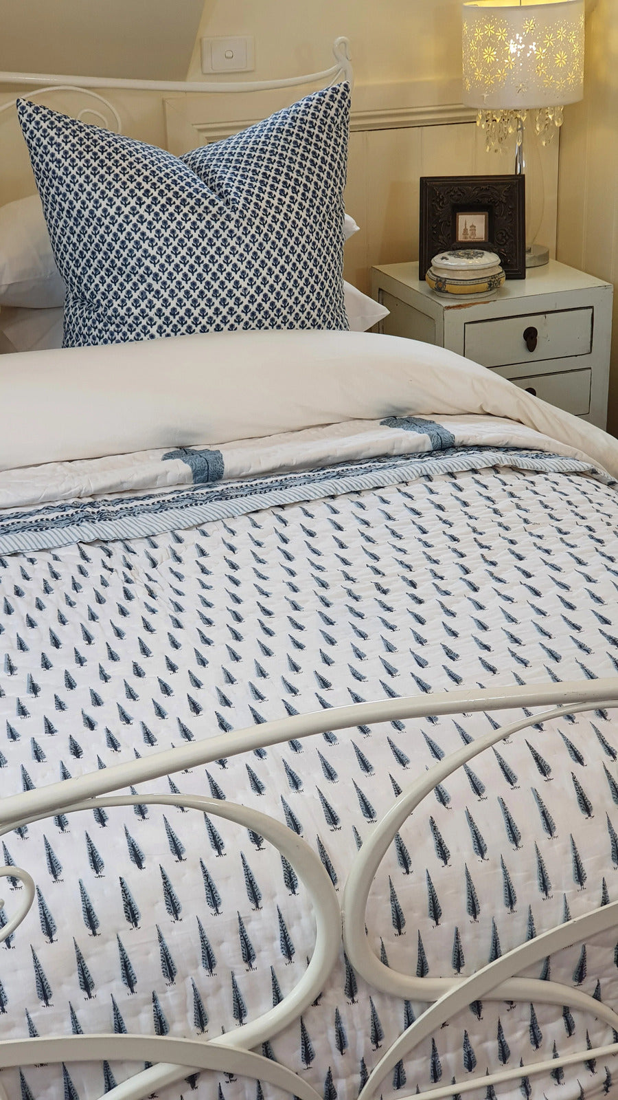 Kolka Pine Tree Reversible Quilt - Grey (King - 228 cm x 274 cm) 6