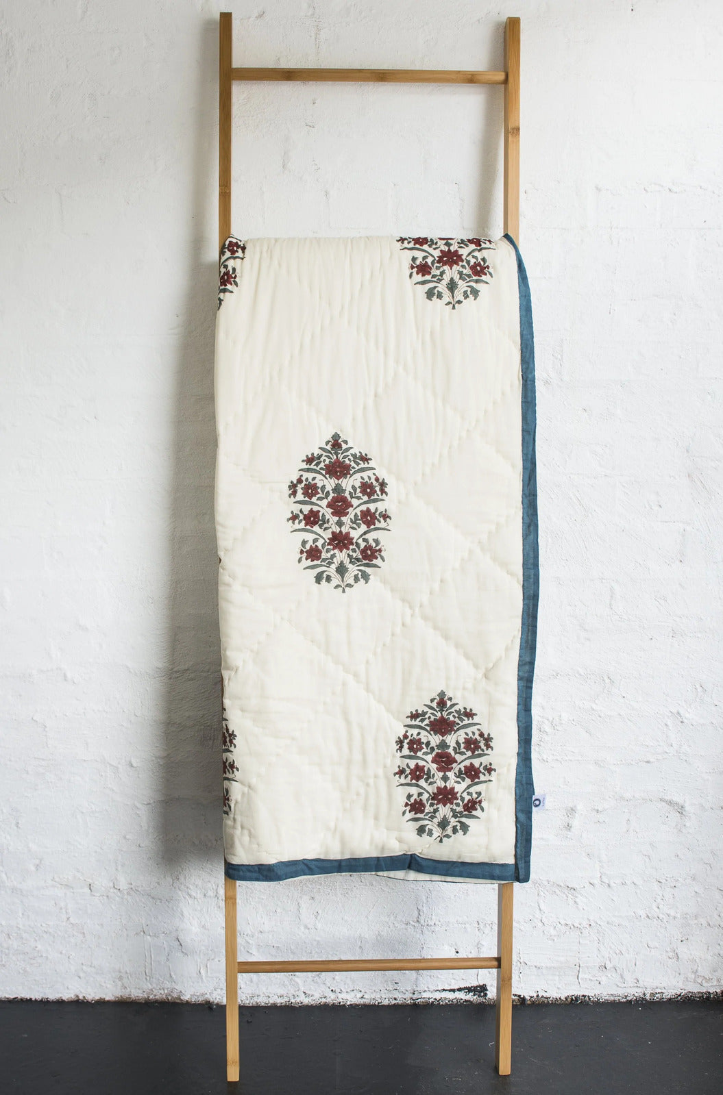 Gulbahar Quilt - Ruby (Queen - 210 cm x 210 cm) 3