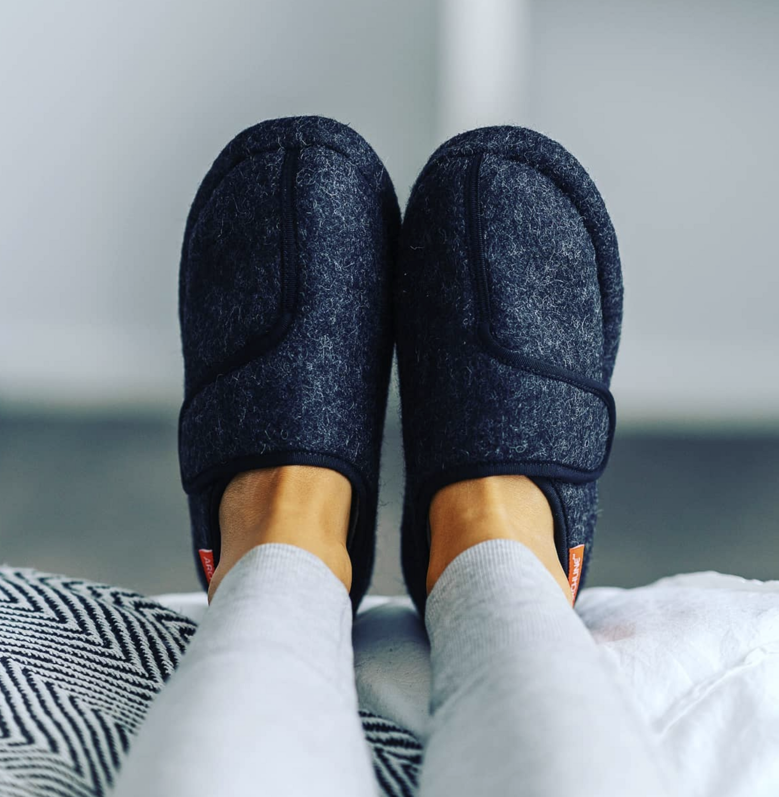 ARCHLINE Orthotic Plus Slippers Closed Scuffs Pain Relief Moccasins - EUR 42 6