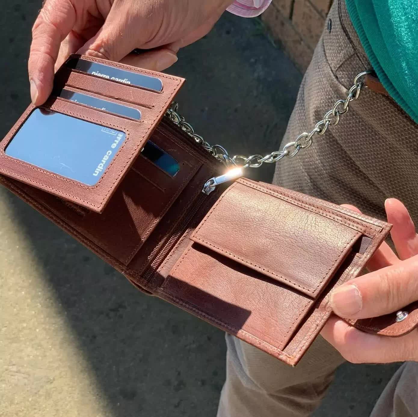 Pierre Cardin Zip Around Mens Leather Wallet with Chain in Chestnut 4