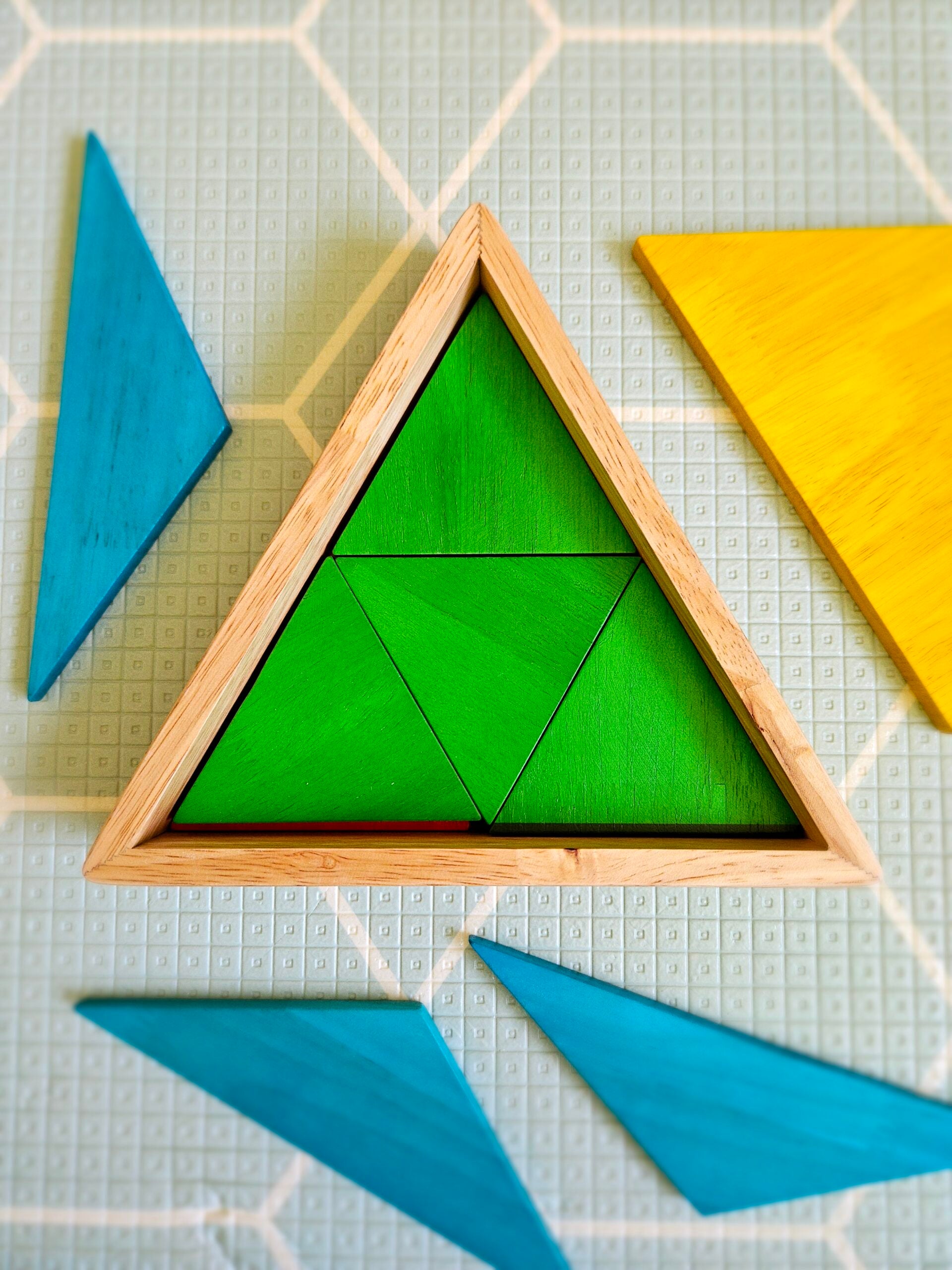 Montessori Triangle 1