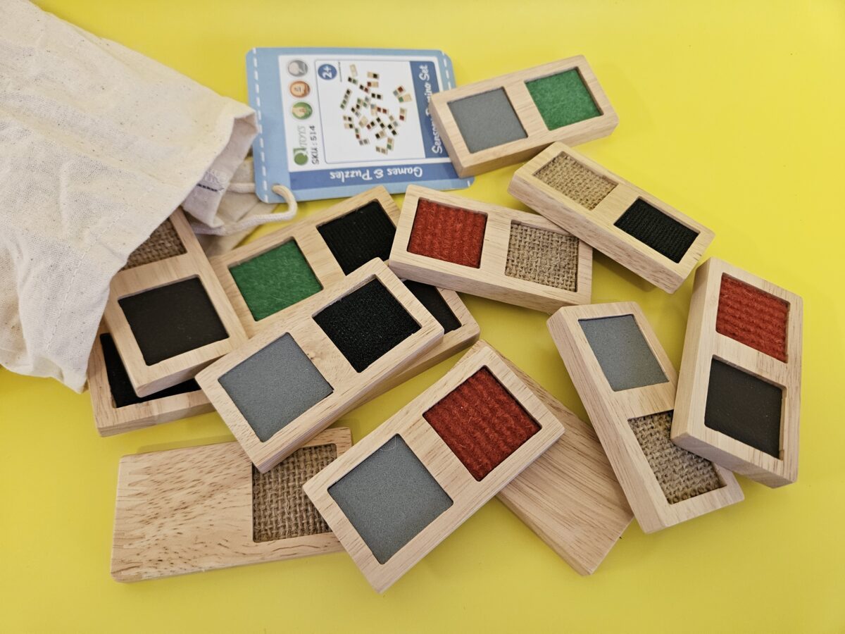 Sensory domino set