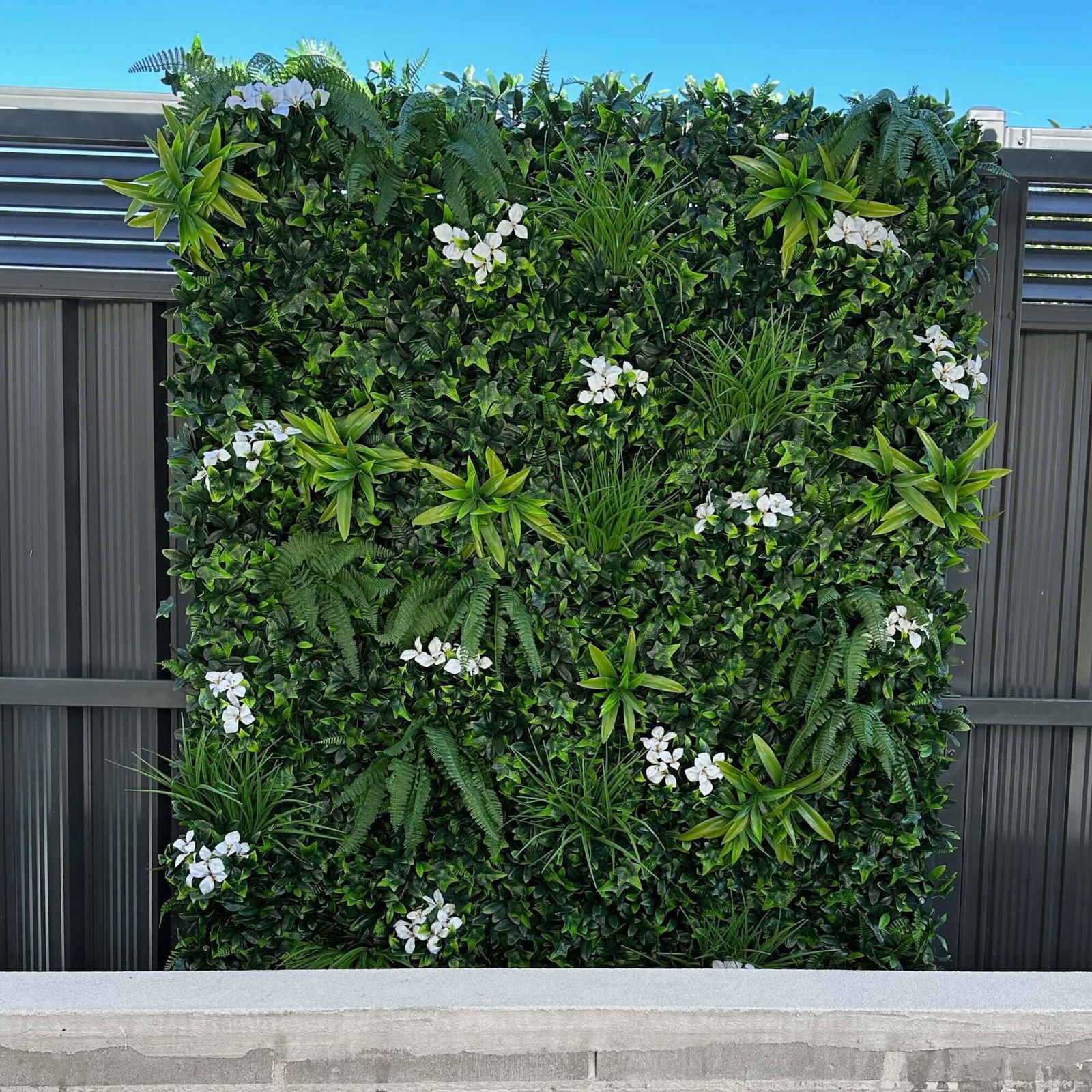 Luxury Snowy White Vertical Garden / Green Wall UV Resistant 100cm x 100cm 5