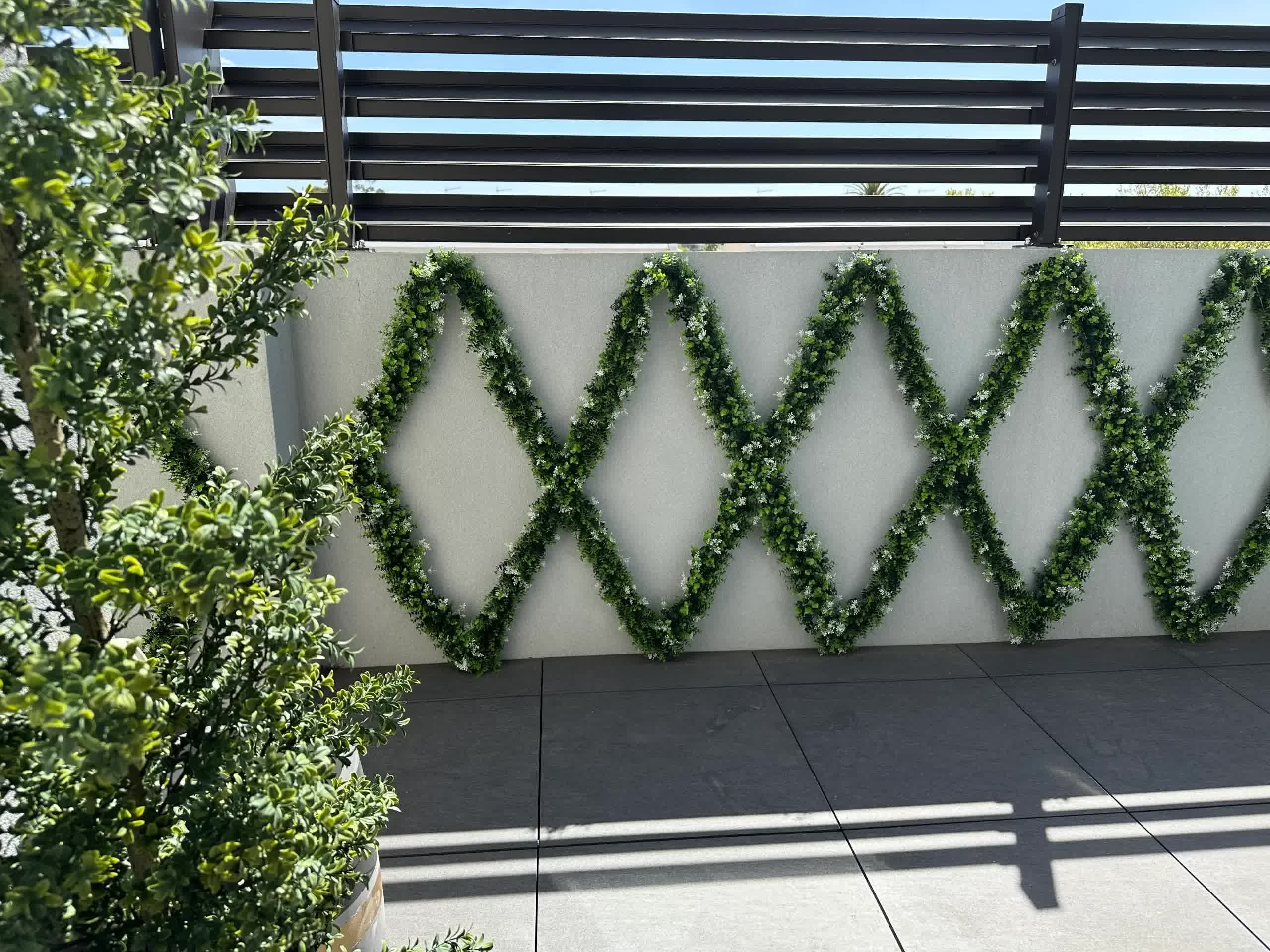 Artificial Extendable Hanging Flowering White Eucalyptus Vine UV Resistant 55cm 5