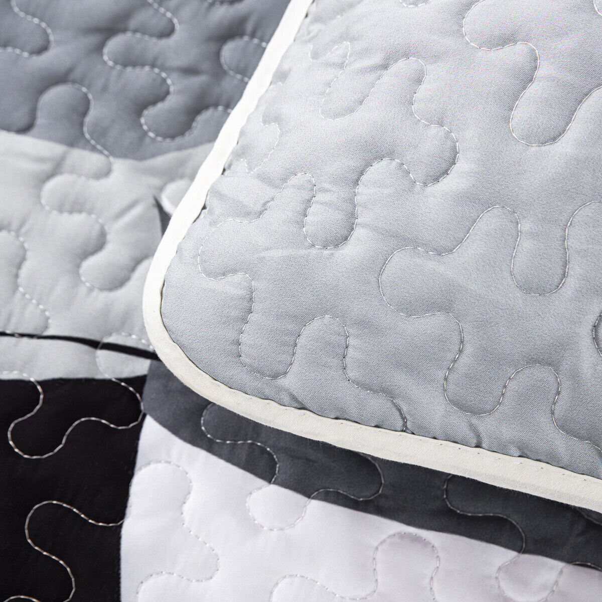 Vintage Delicate Grey floaral Pattern 3 Pc Bedspread & Pillow Cover Set 3