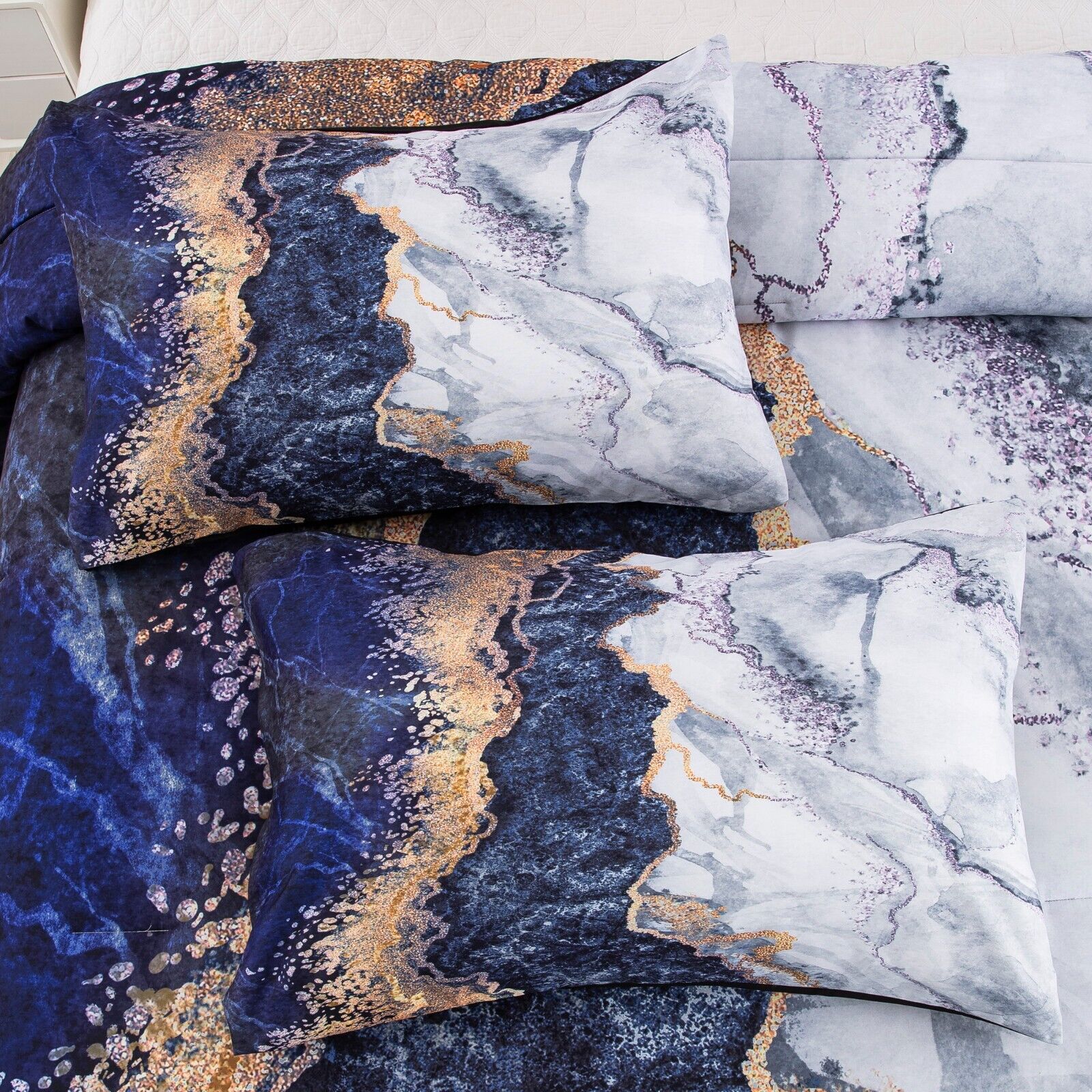 Blue Marble Comforter Set, King Size, Retro Watercolor 3-Piece Bedding Ensemble 6