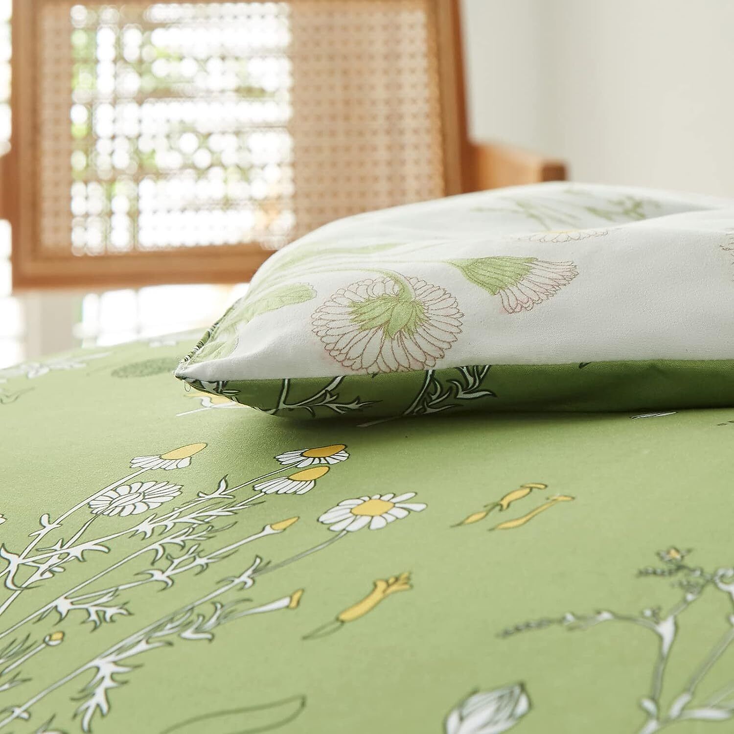 Vintage Delicate green bloom 3 Pc Comforter & Pillow Cover Set 7