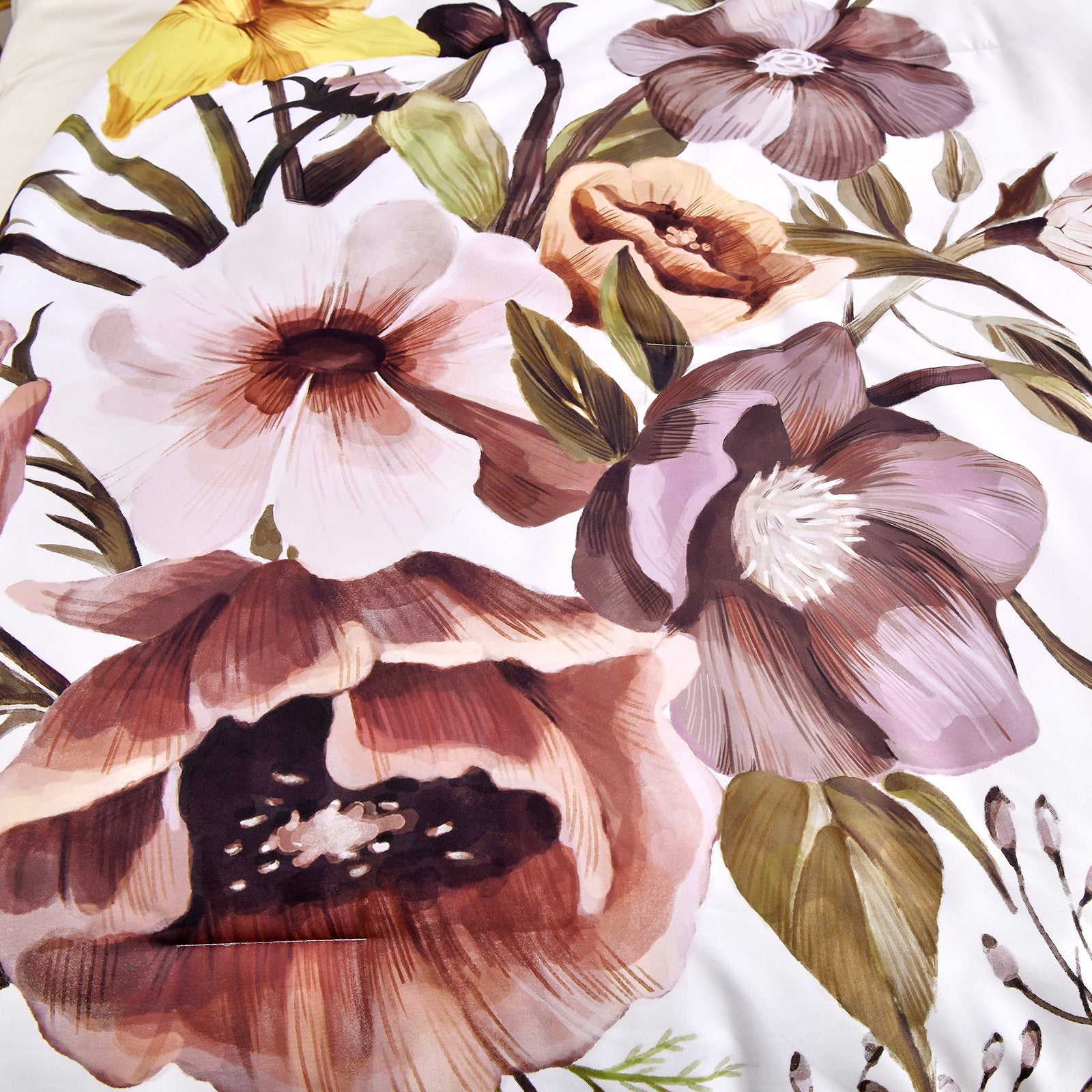 Floral Comforter Set, King Size, Blush Floral 3-Piece Bedding, Soft Microfiber for All Seasons 10