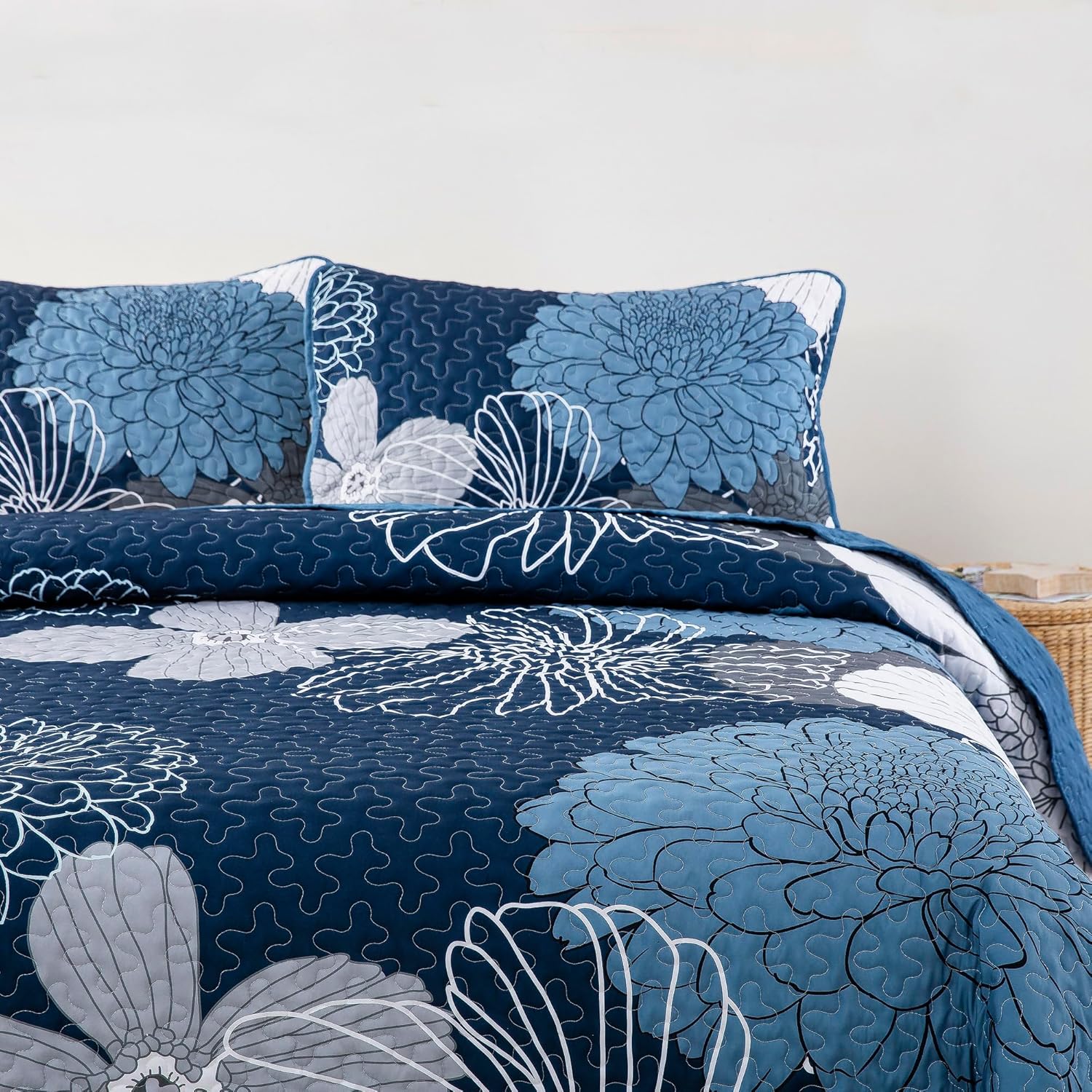Frosted Magnolia Chic blue 3 Pc Comforter & Pillow Cover Set KING 7