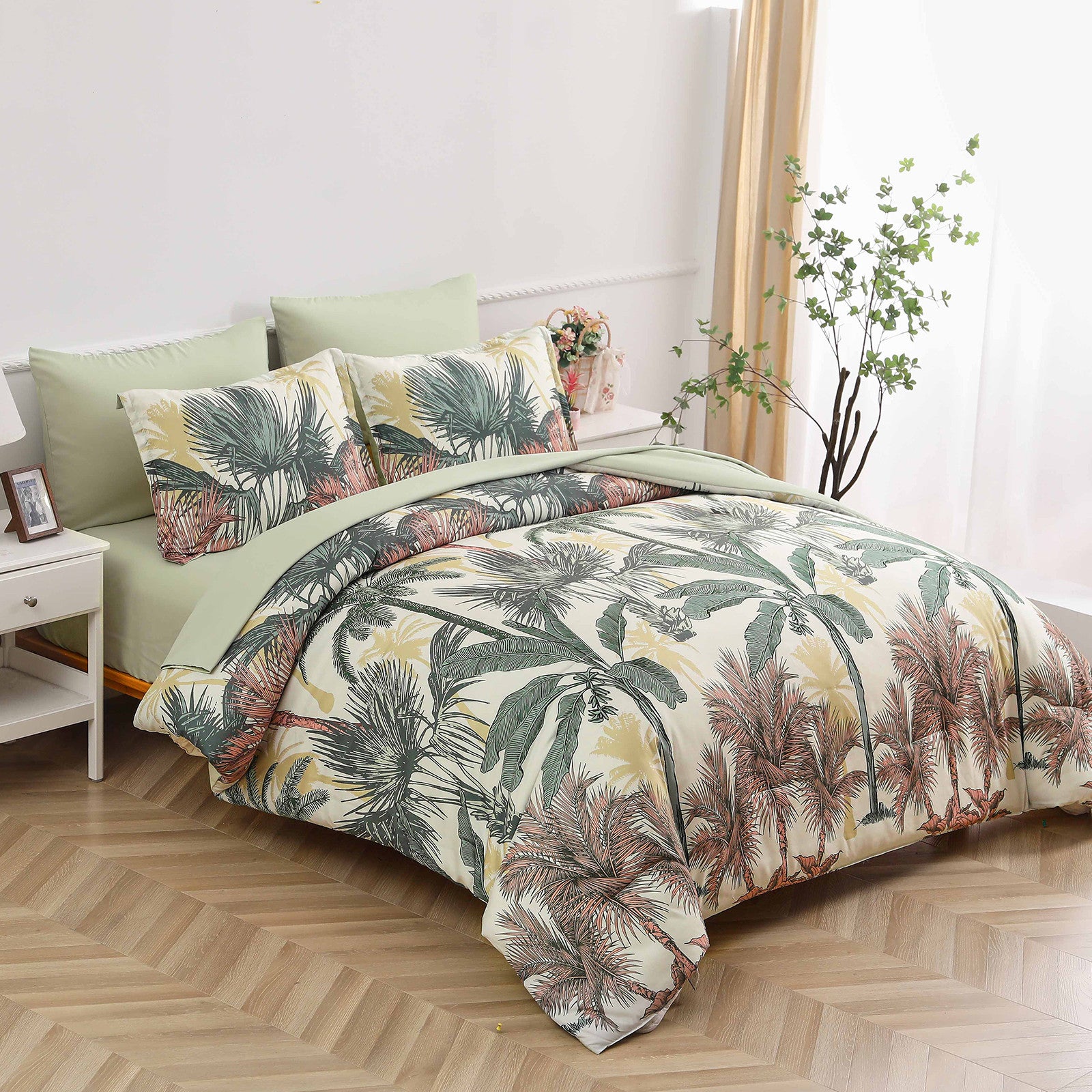 Soft Floral Leaf Comforter Set, King Size, Warm Quilted Bedding with Pillowcases 4