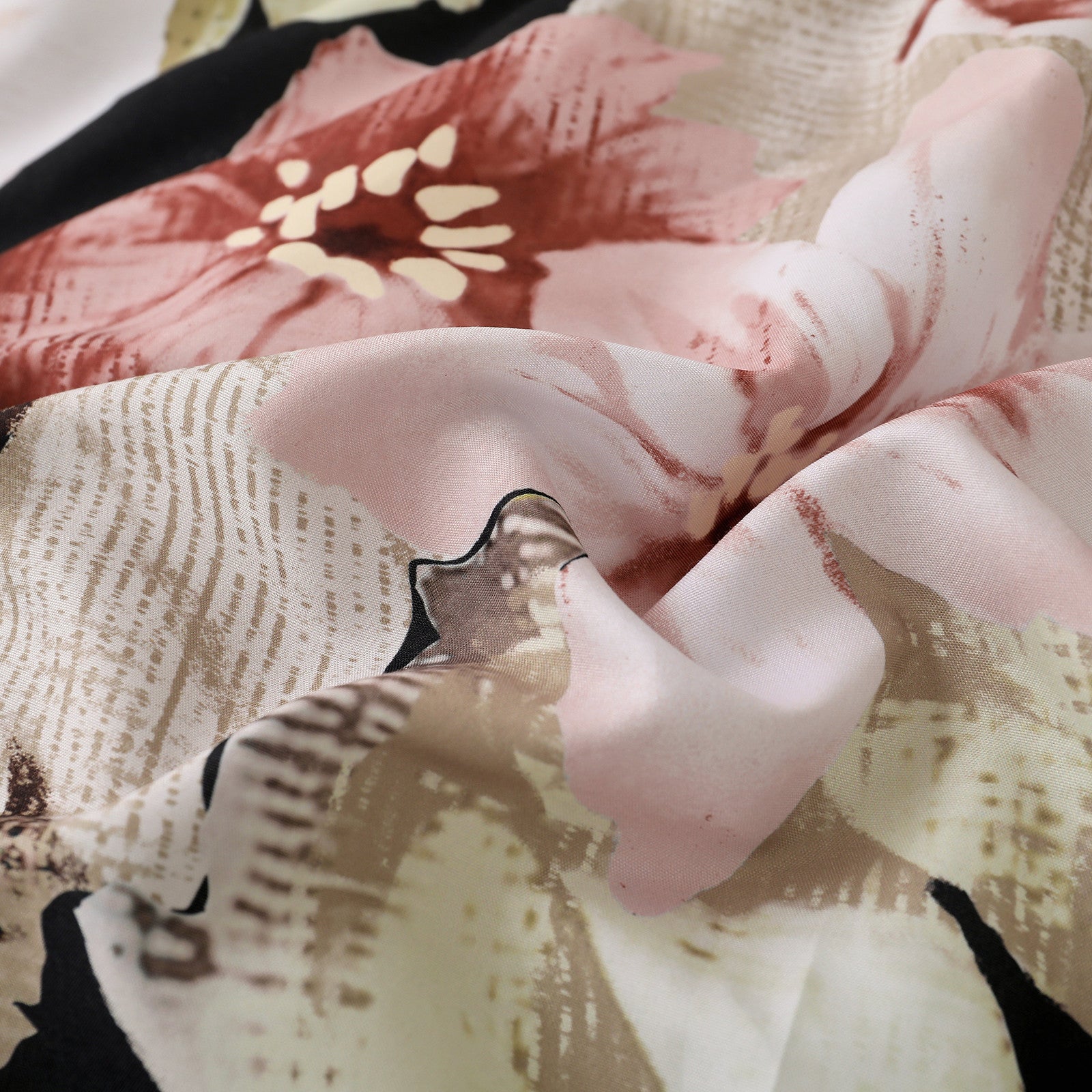 Soft Floral Comforter Set, King Size, Quilted Warm Bedding with Pillowcases 9