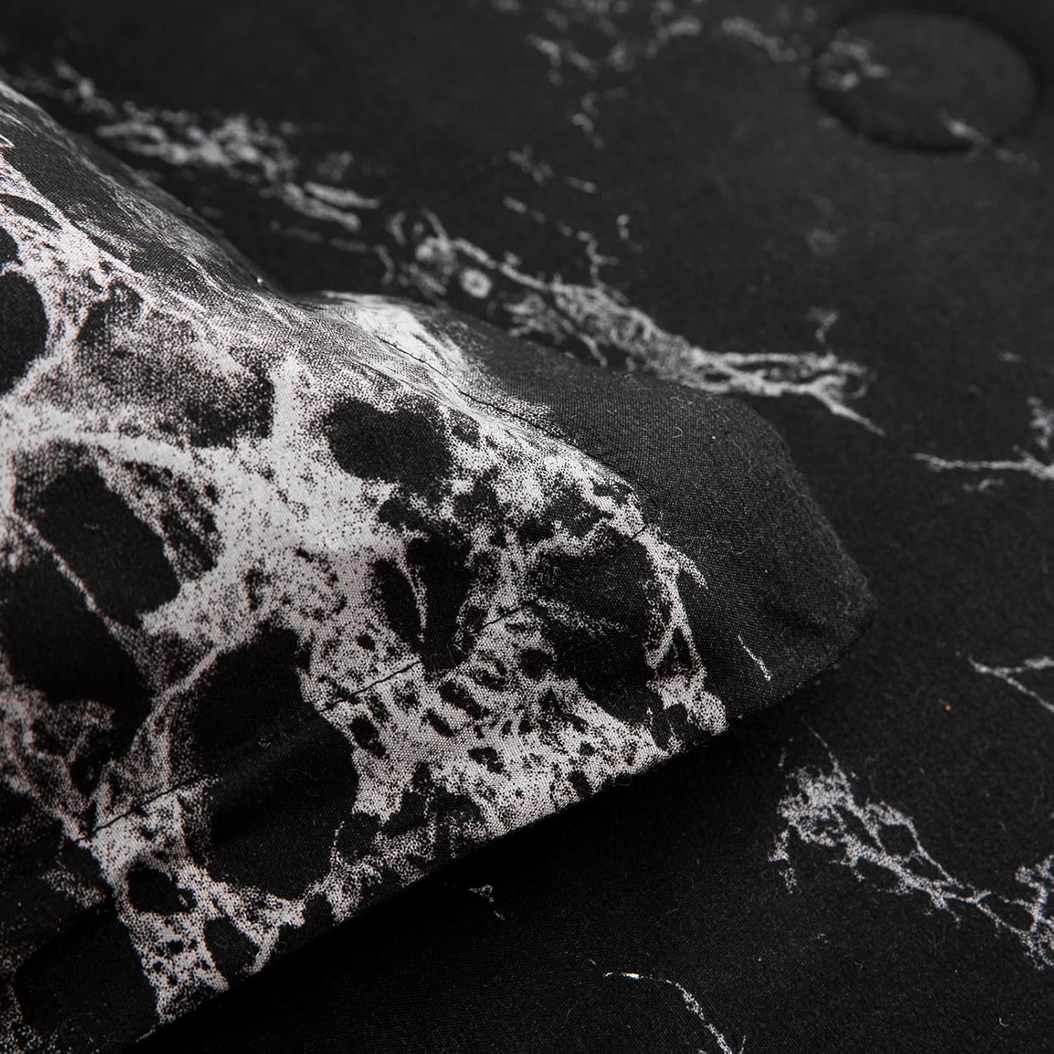 Queen Black Marble Comforter Set, Bedding for All Seasons, 3-Piece Set 7