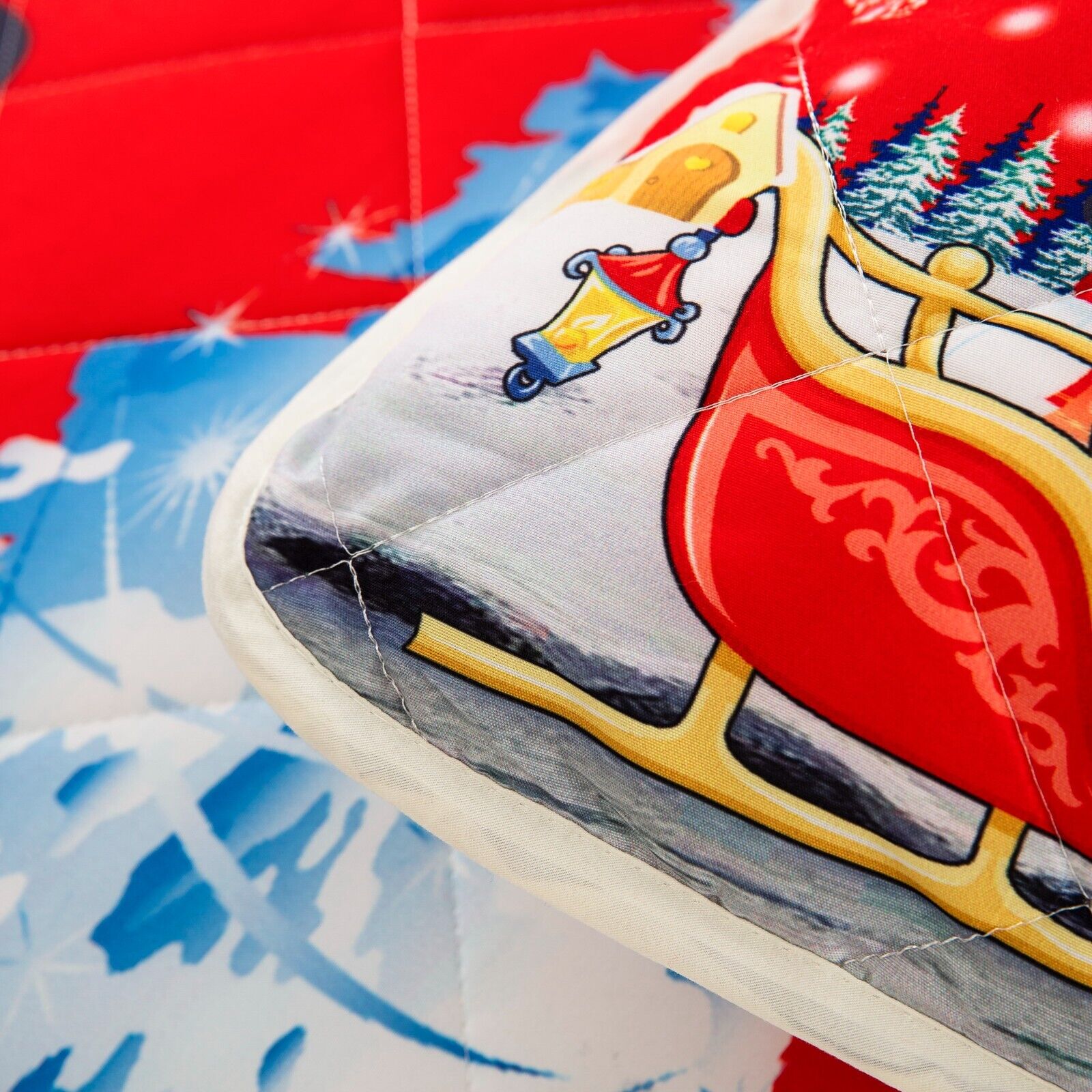 Holiday Cheer Christmas Queen Bedspread Set 5