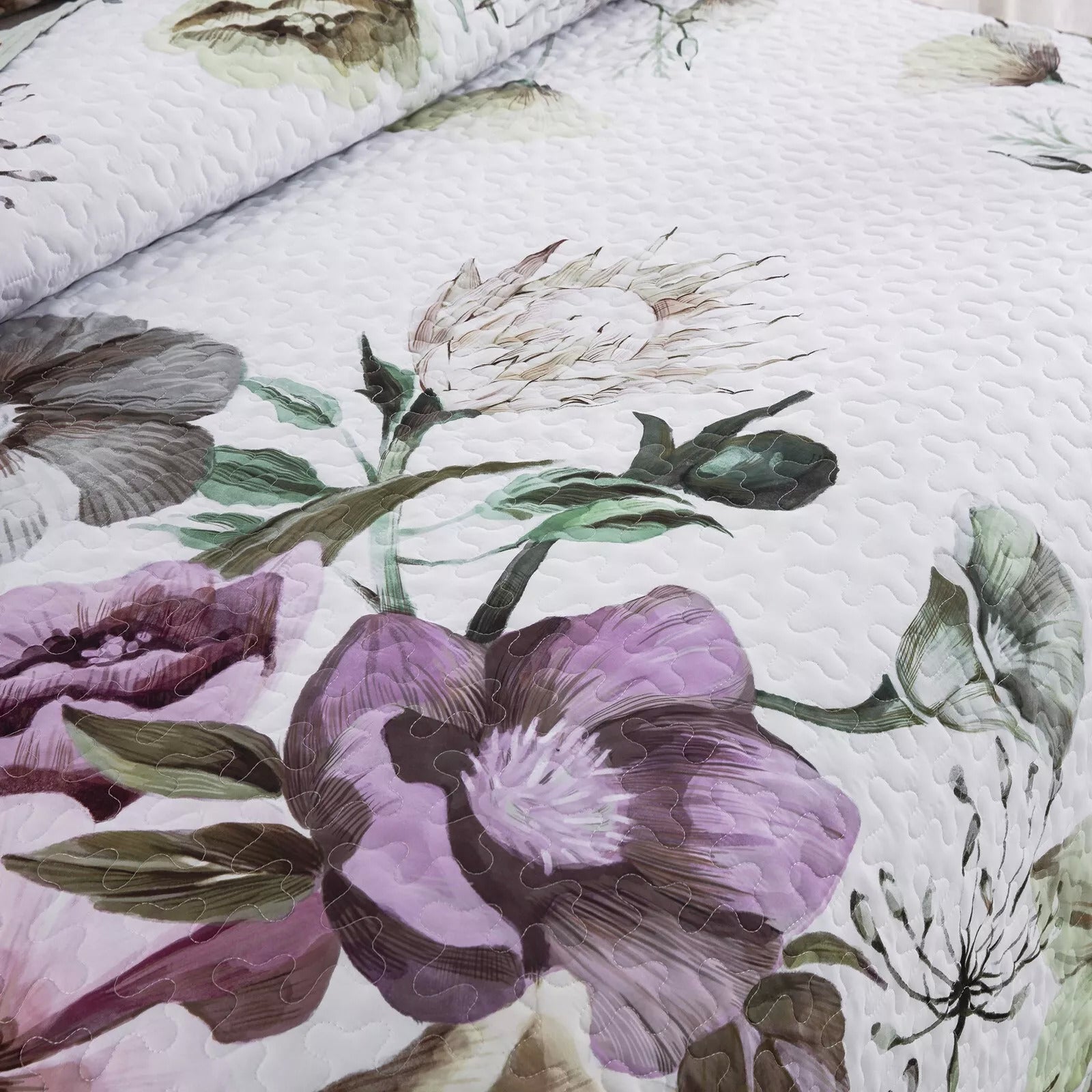 Deluxe Quilted Bedspread and Pillowcases Set: Infuse Your Bedroom with Style - Queen size 4