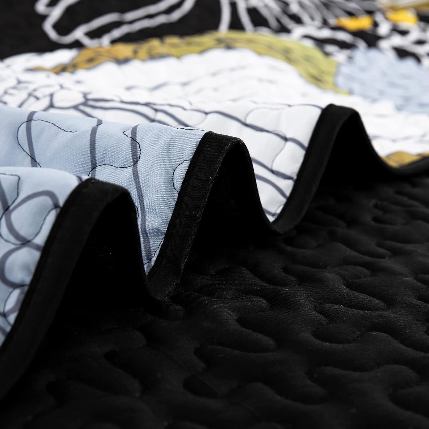 Refined Quilted Bedspread and Pillowcases Set: Perfect Harmony of Comfort and Style - Queen size 6