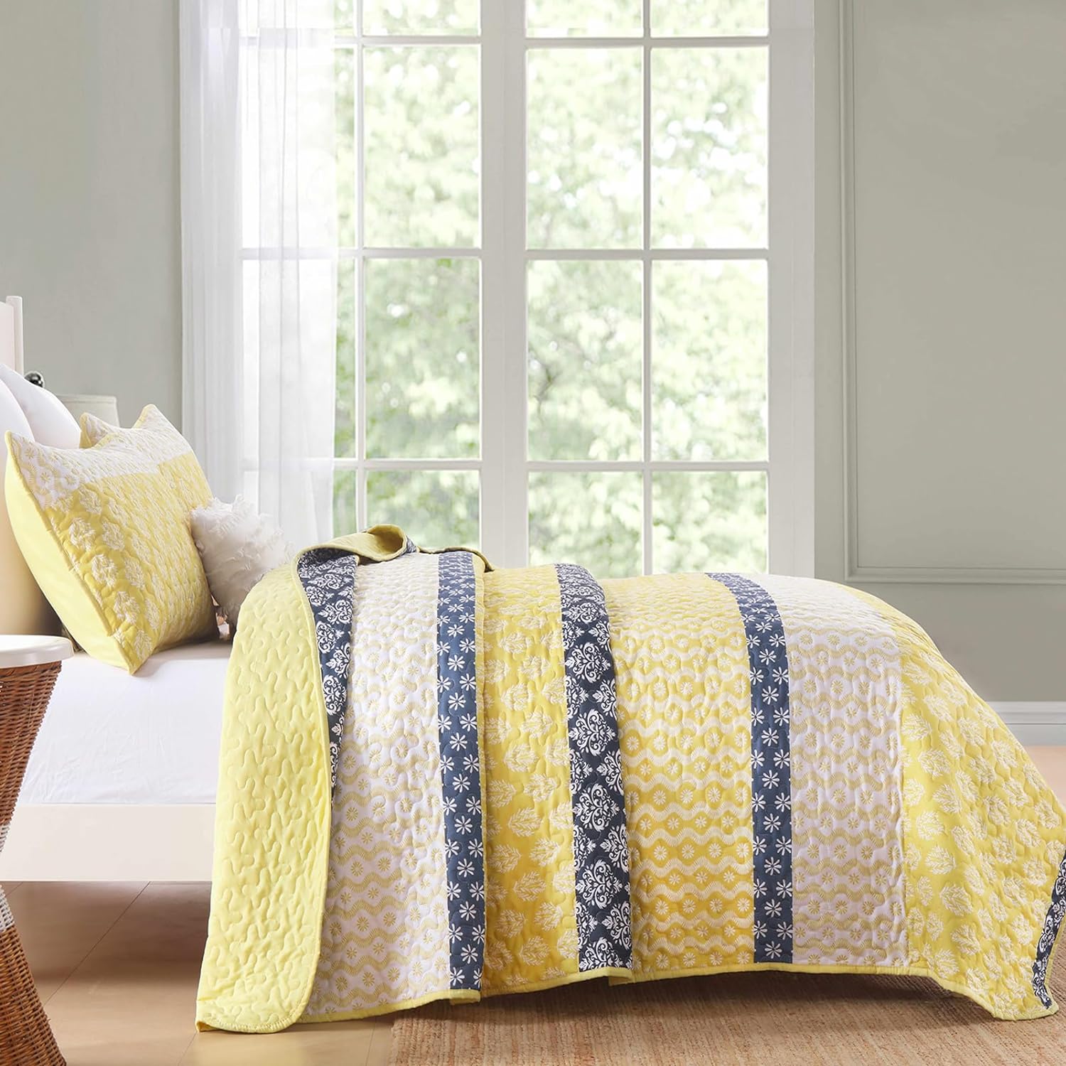 Ornate Quilted coverlet and pillowcovers set: Embellished Beauty - Queen size 4