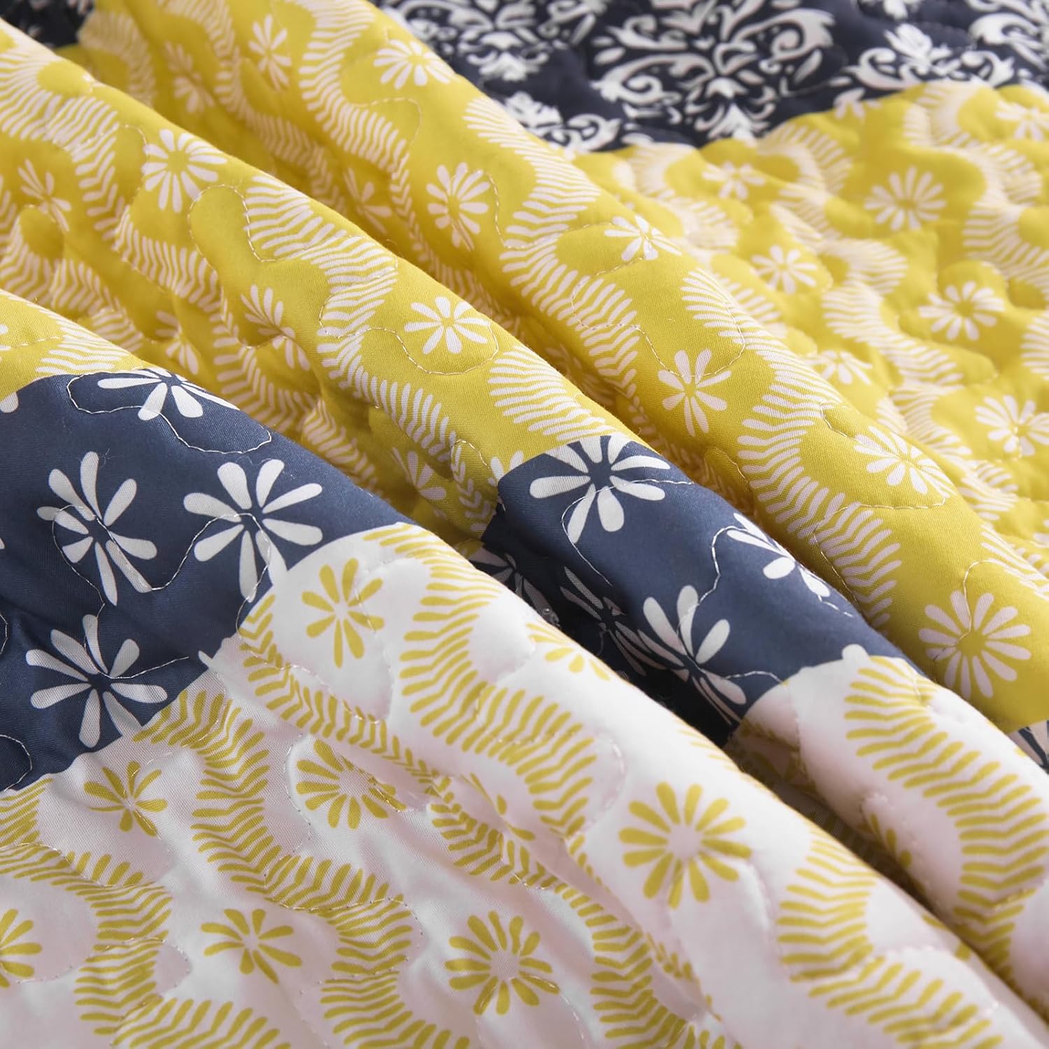 Ornate Quilted coverlet and pillowcovers set: Embellished Beauty - Queen size 8