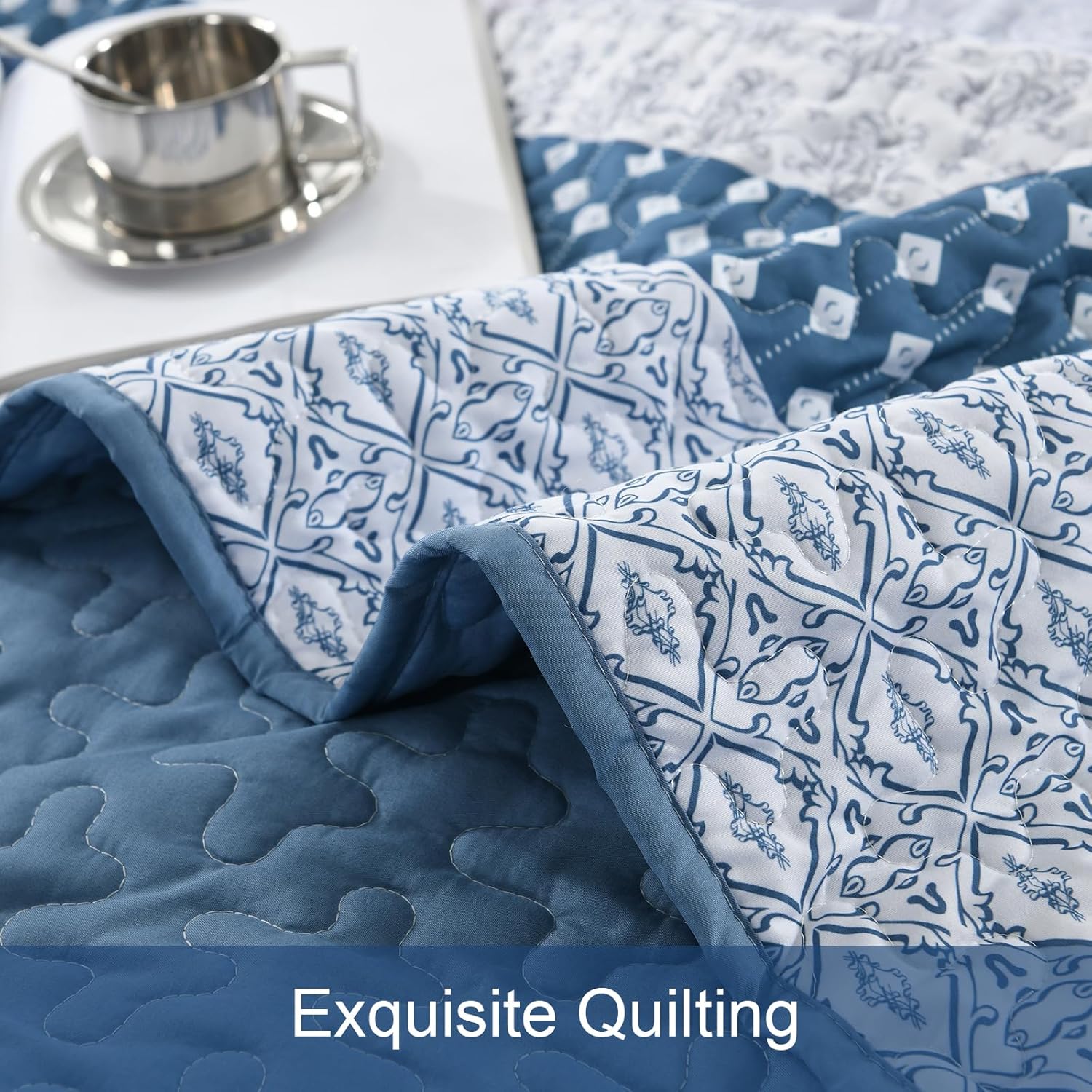 Dazzling Quilted bedspread and pillowcovers set: Add Sparkle to Your Space - Queen size 7