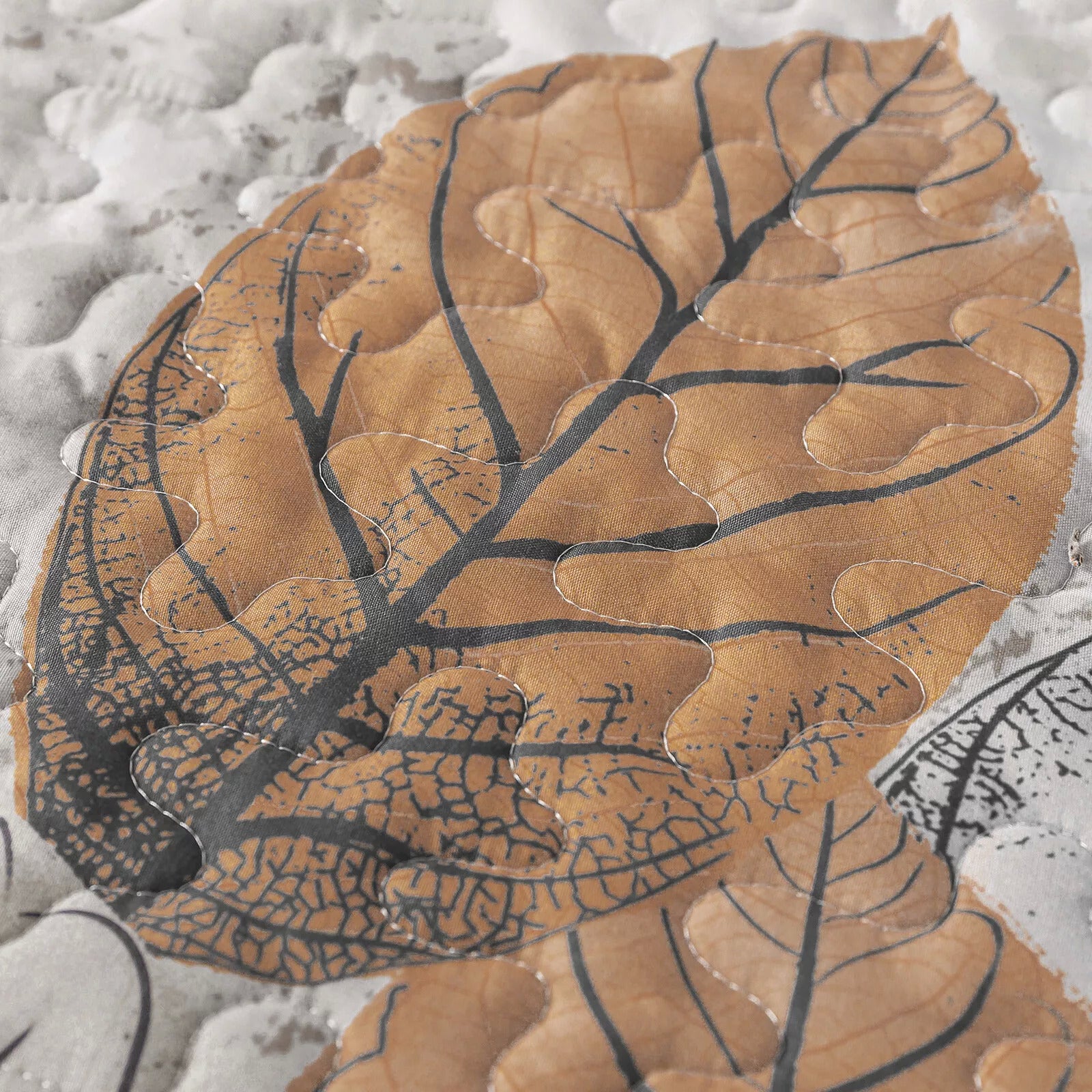 Kaleidoscope Quilted bedspread and pillowcovers set: Vibrant and Fun - Queen size 5