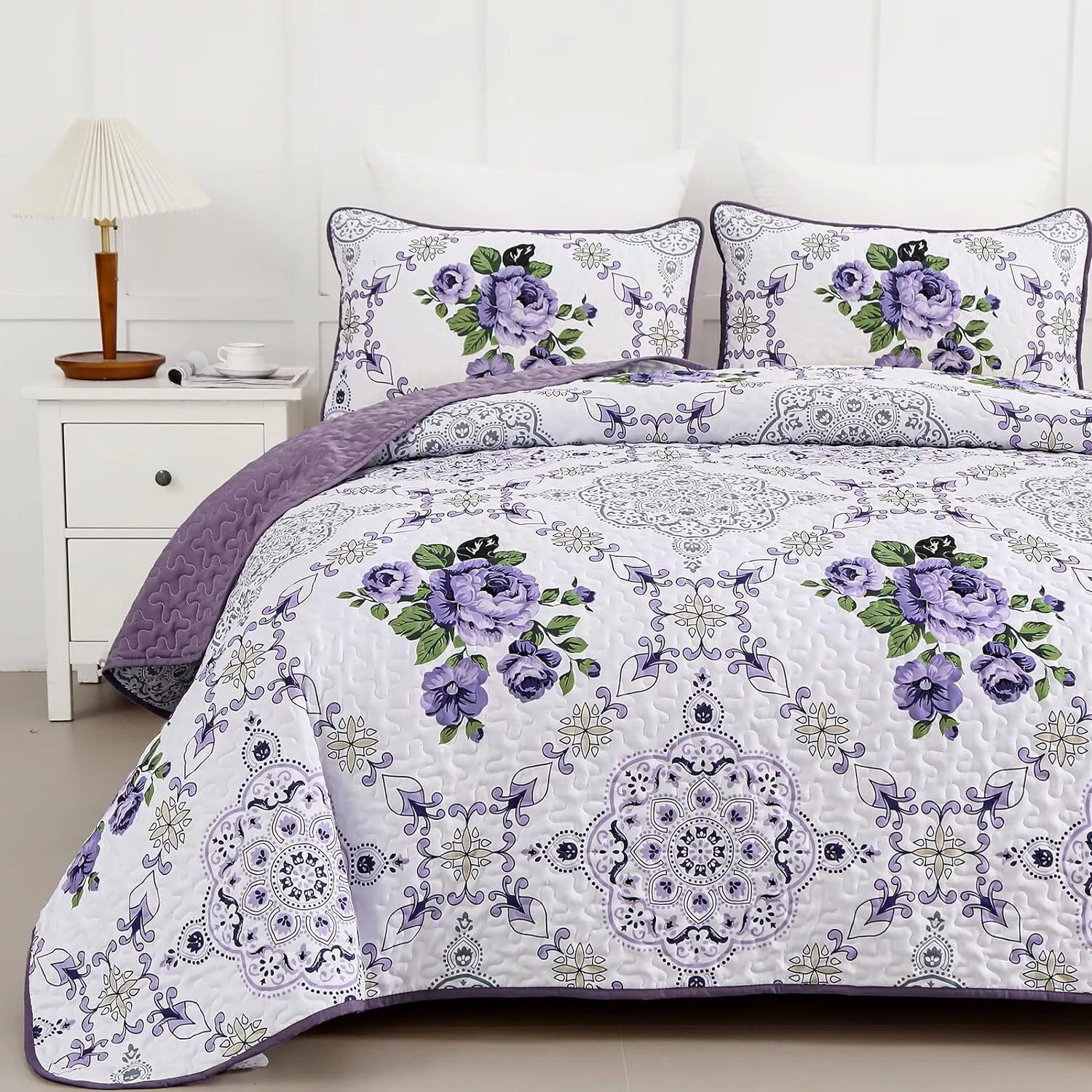 Kaleidoscopic Quilted coverlet and pillowcovers set: Burst of Colors - Queen size 3