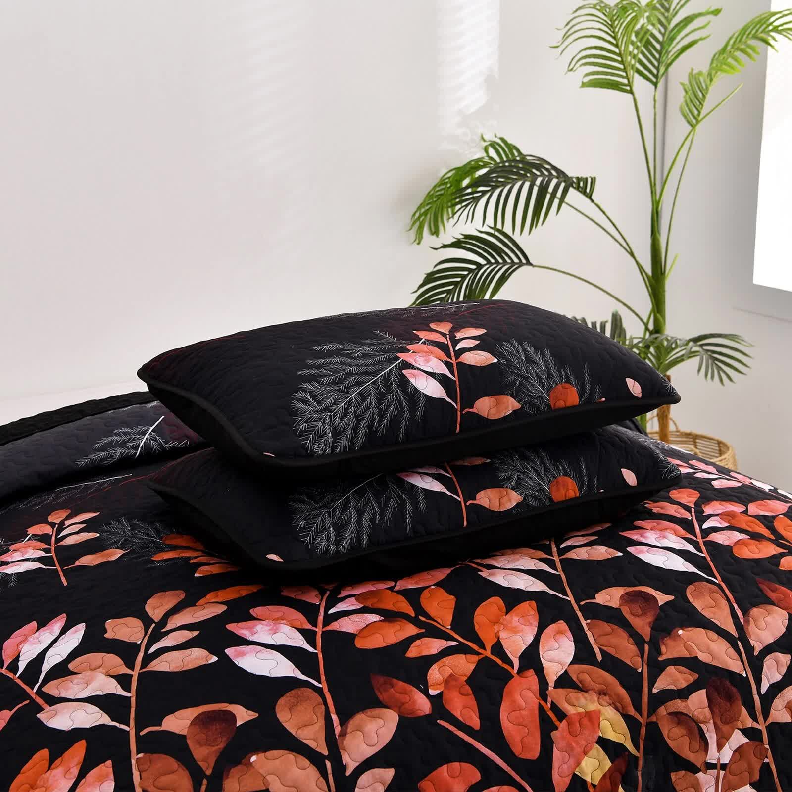 Black and Red  Leaves Quilted Bedspread & Pillowcase Set 8