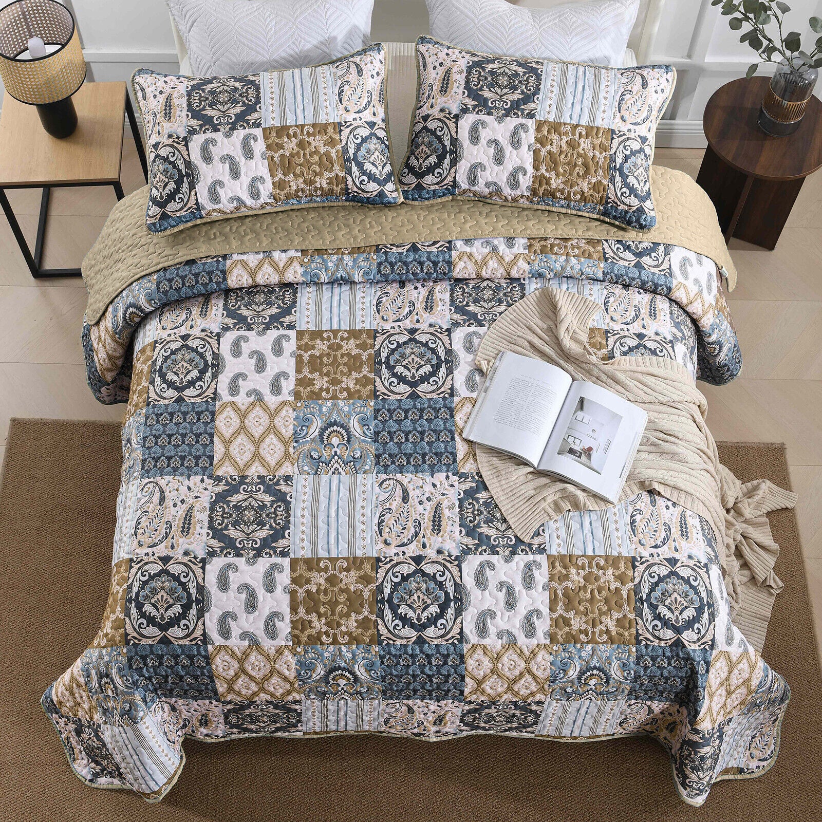 Retro Charm Queen Bedspread Set with Bold Checkered Design 8
