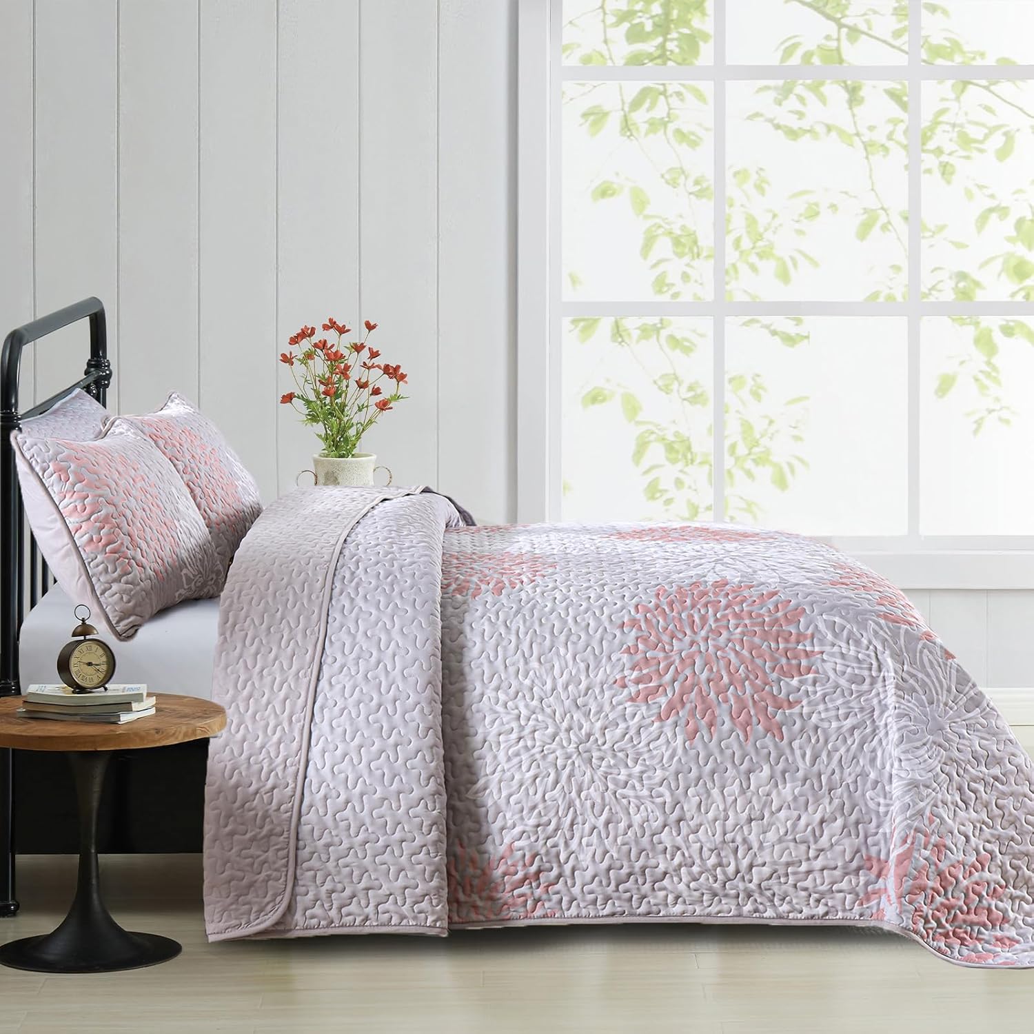 Mosaic Quilted coverlet and pillowcovers set: Unique Patchwork Design - Queen size 4