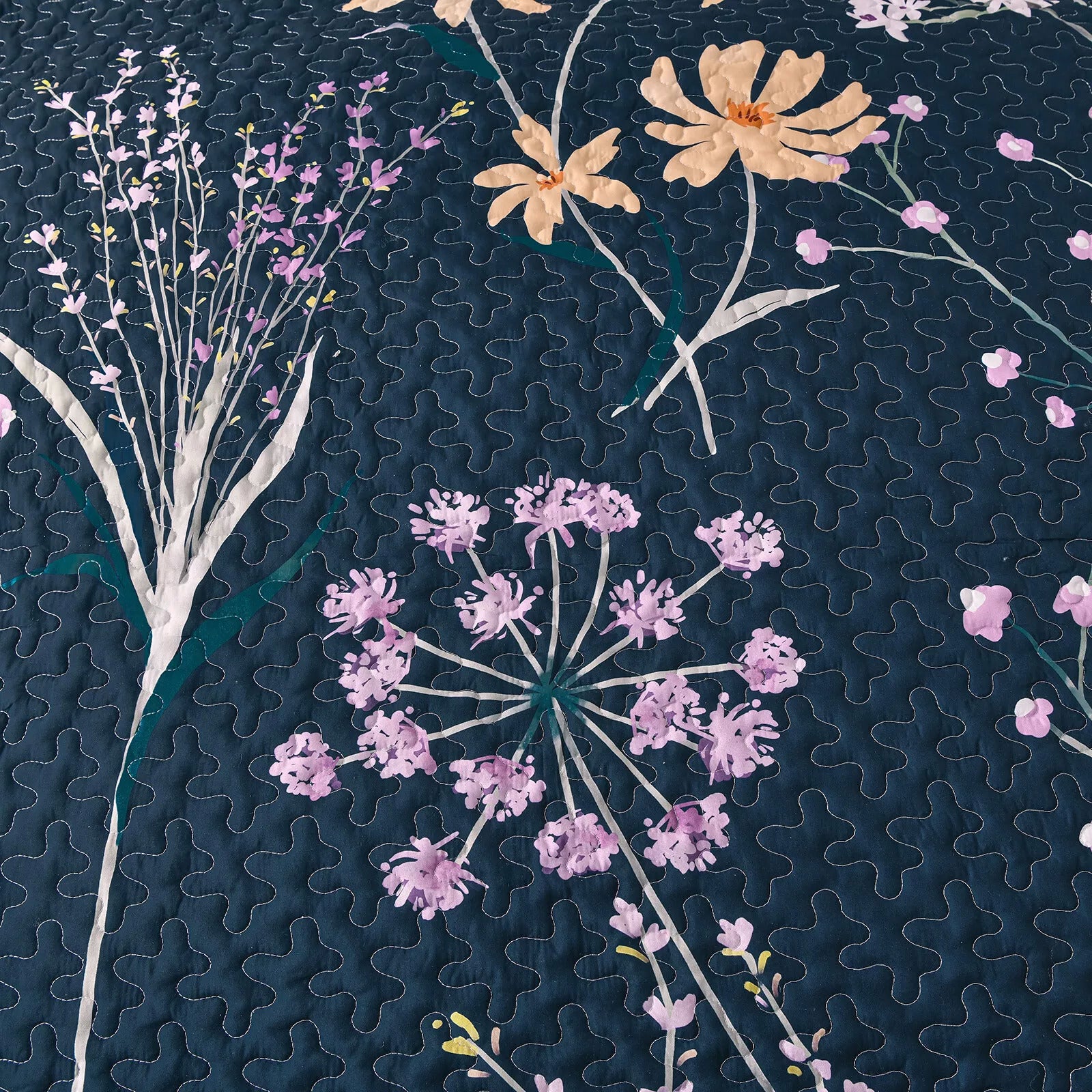 Abstract Quilted coverlet and pillowcovers set: Unique and Artistic - Queen size 7