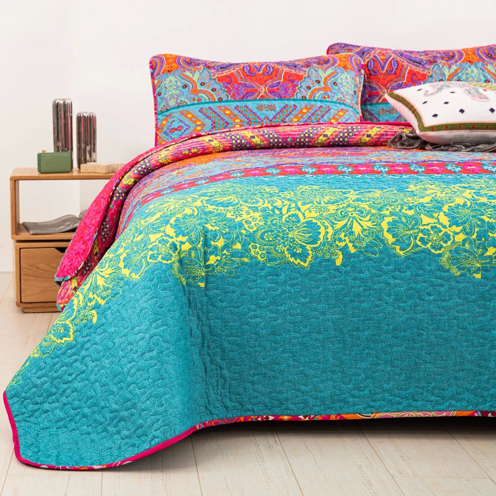 Colorful Quilted bedspread and pillowcovers set: Add a Splash of Color - Queen size 6