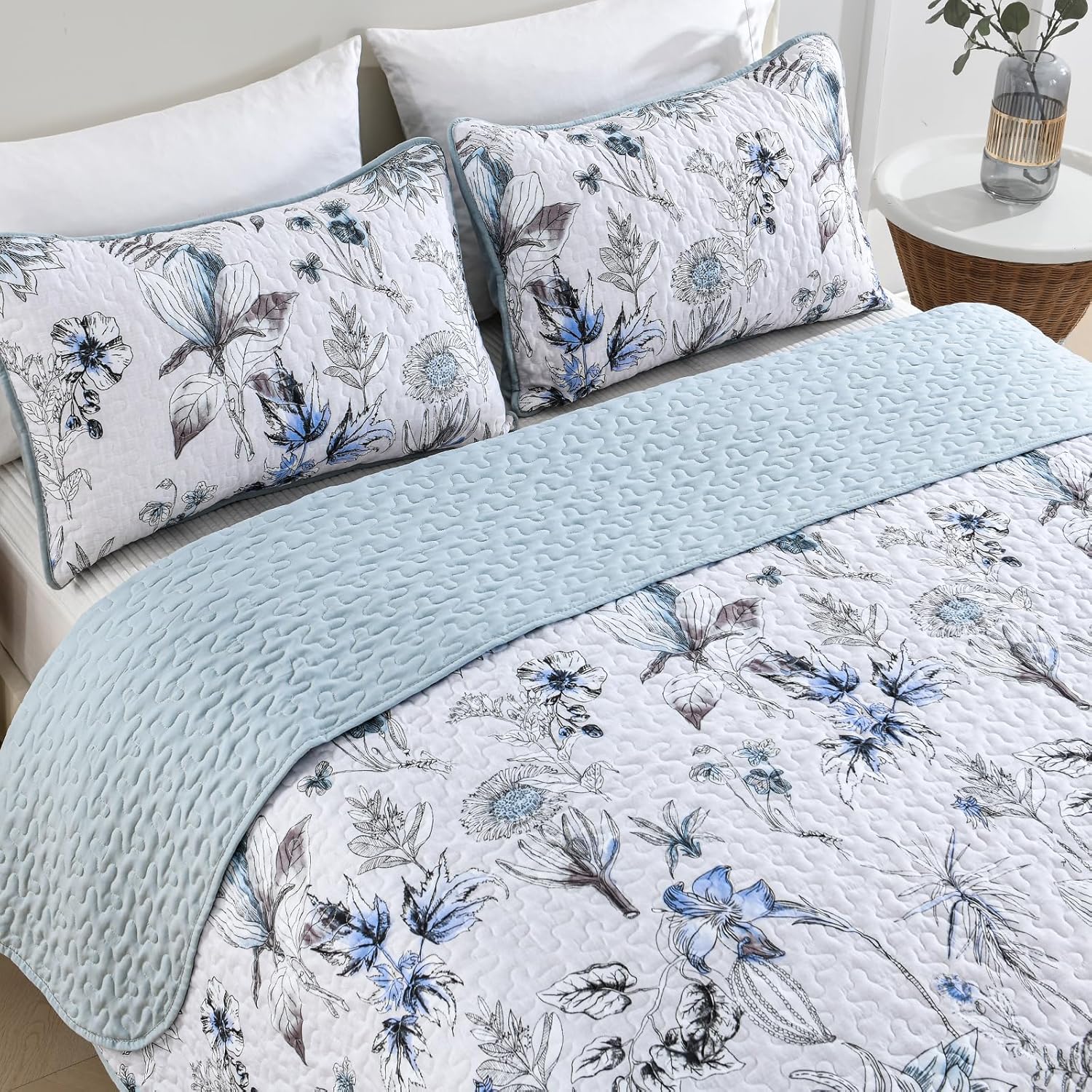 Yearning Quilted coverlet and pillowcovers set: For a Better Night's Sleep - Queen size 4