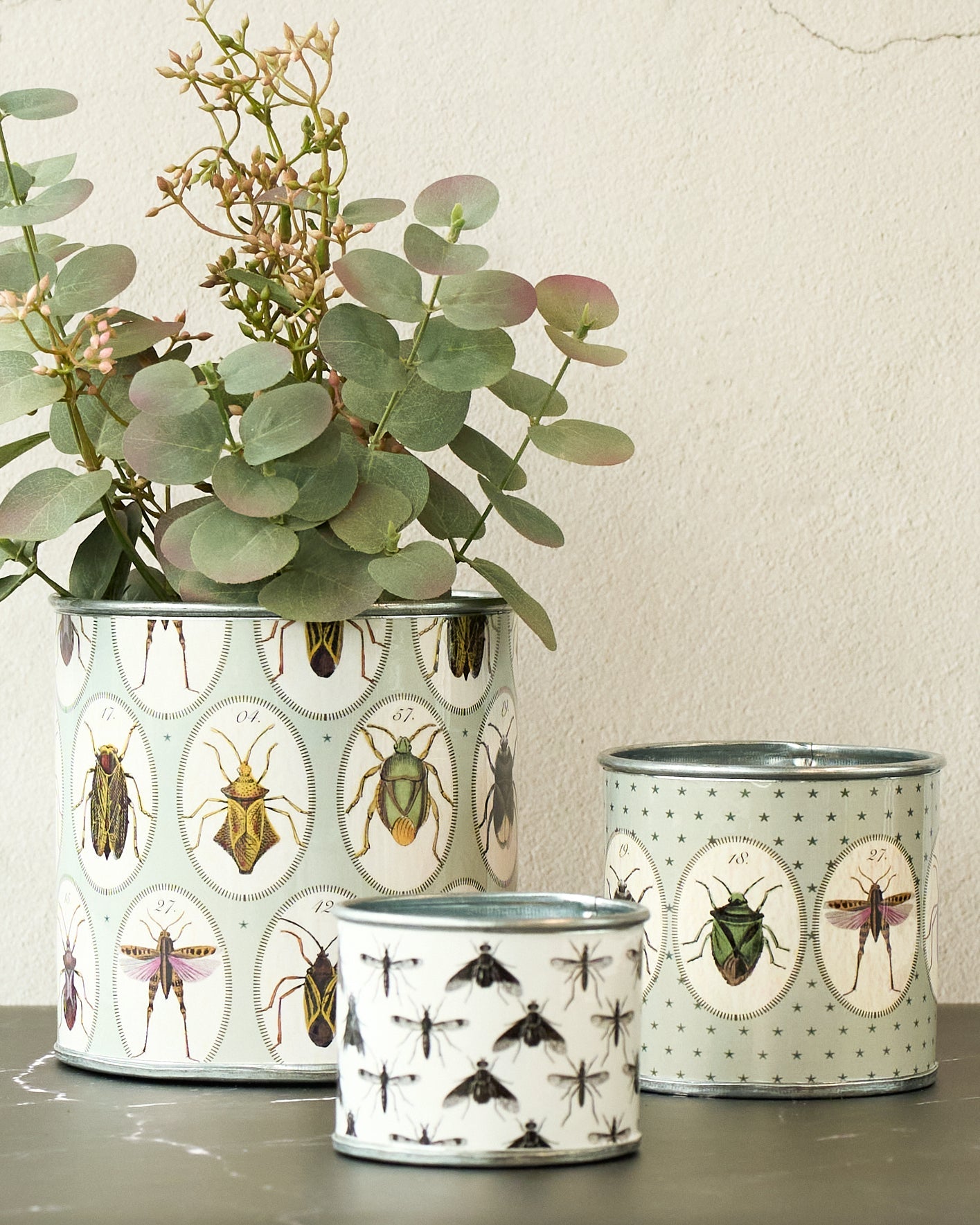 tin-planter-bugtasia-taupe-set-of-4 3